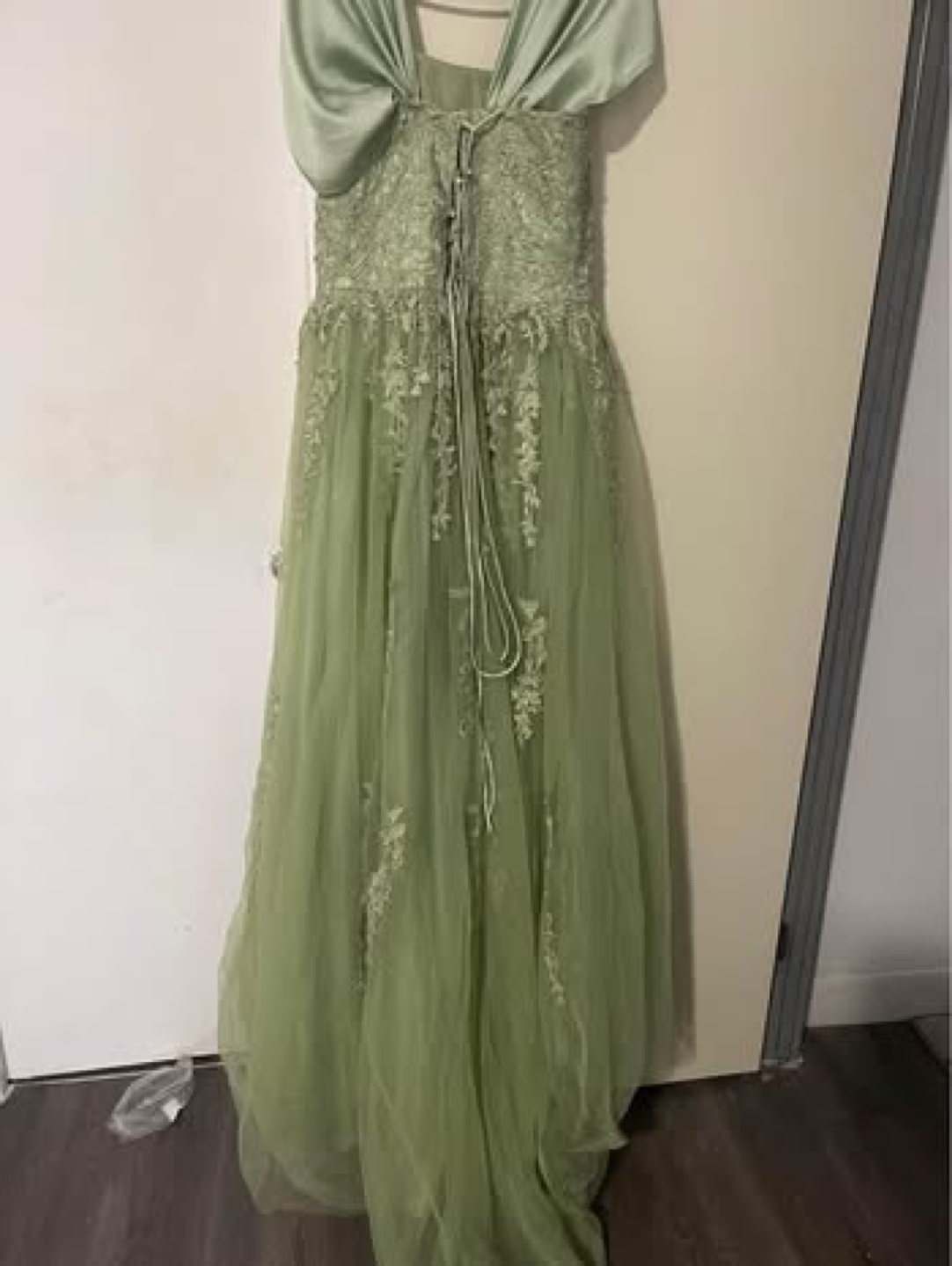 Sage Green Lace Evening Gown - photo 5