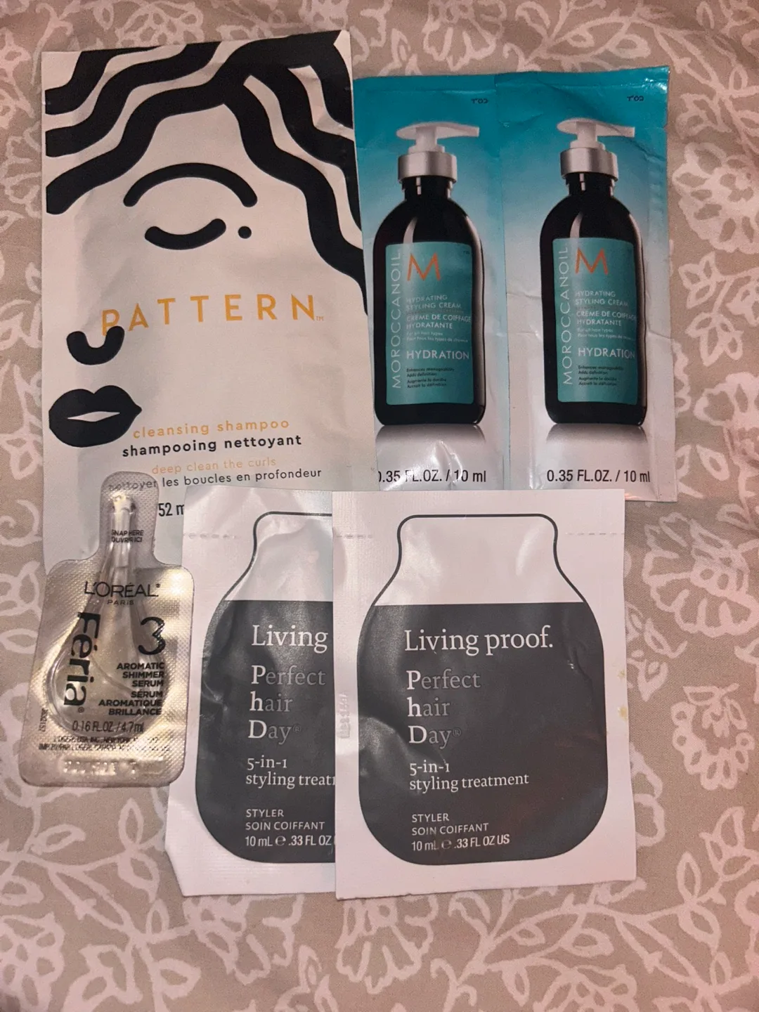 15 Brand NEW Deluxe Hair Care Samples image indicator(5)