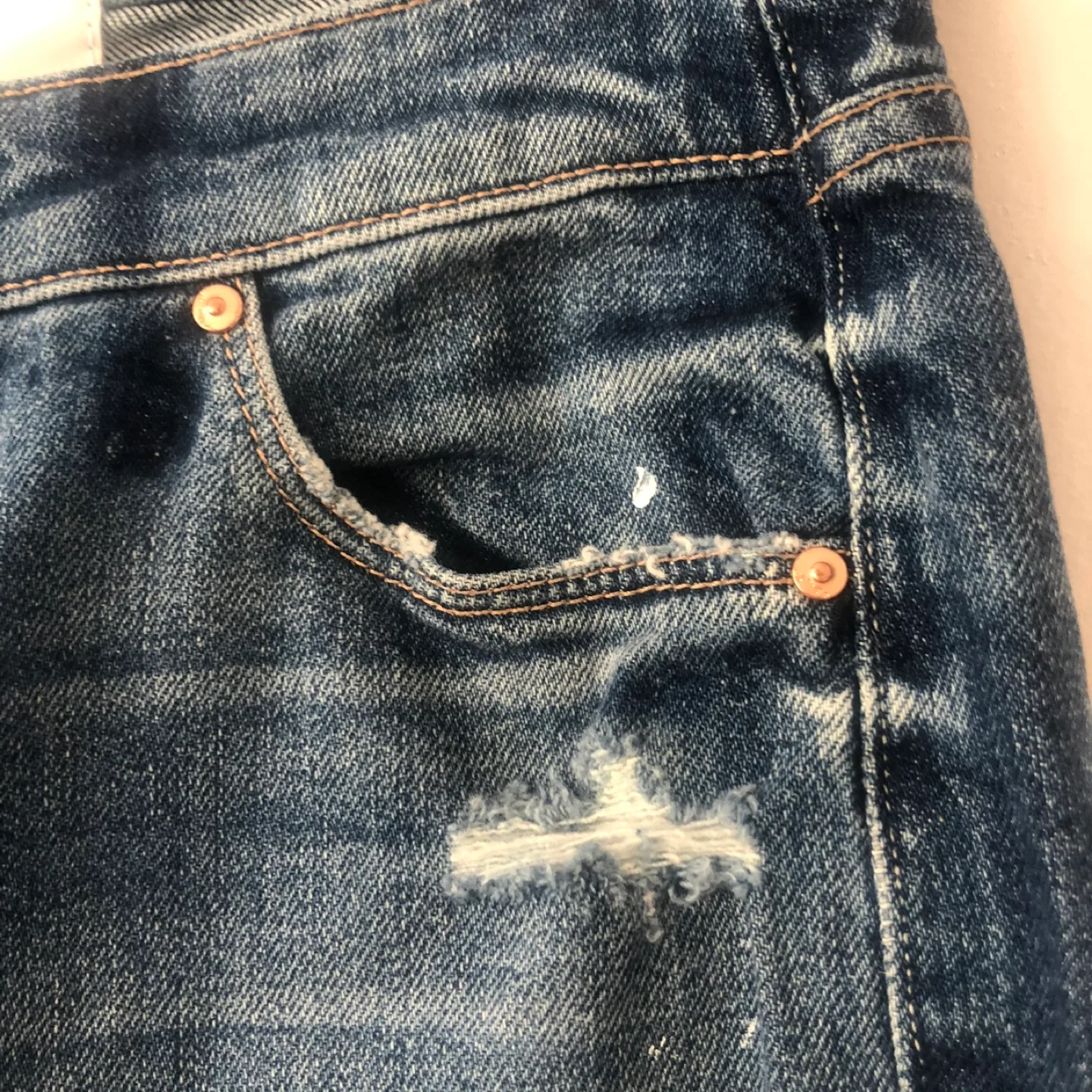 MOTHER The Dazzler Shift  Crop Jeans, Size 27, Distressed Denim image indicator(6)