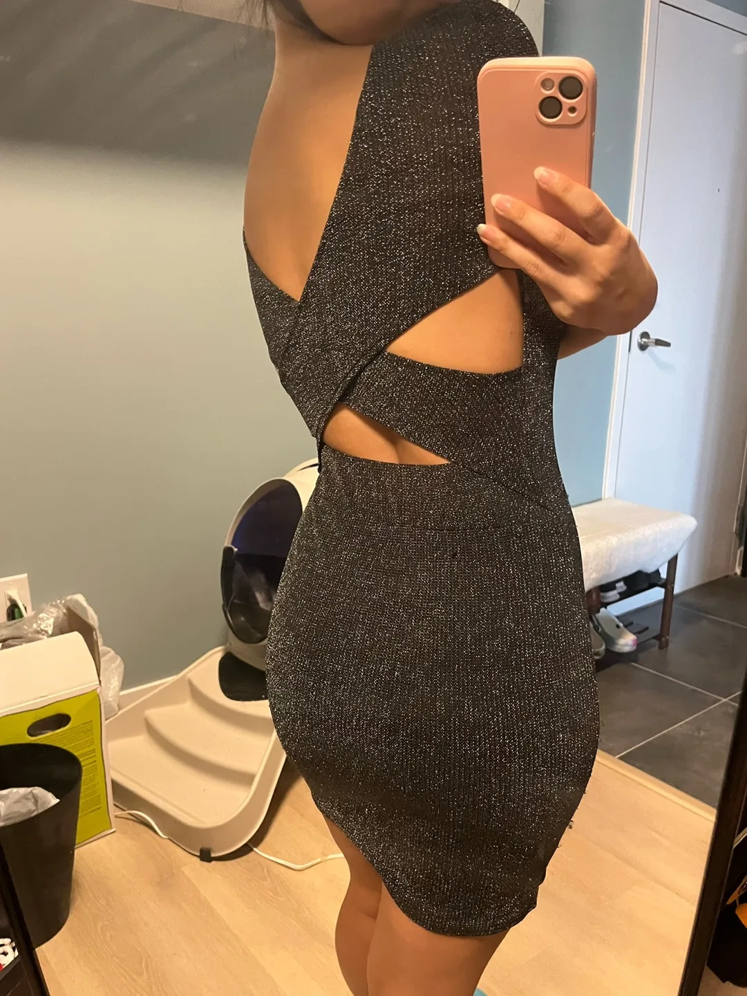 Sparkly body con dress with criss cross back (S) image indicator(4)