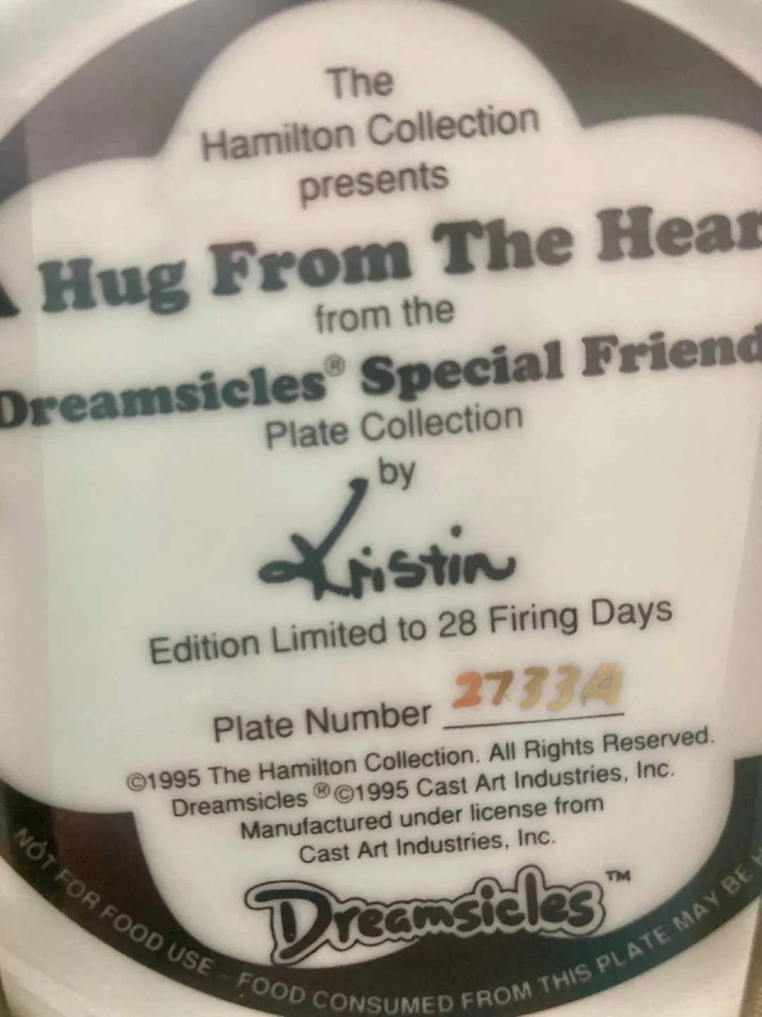 Kristin Dreamsicles Collector Plate - A Hug From The Heart image indicator(2)