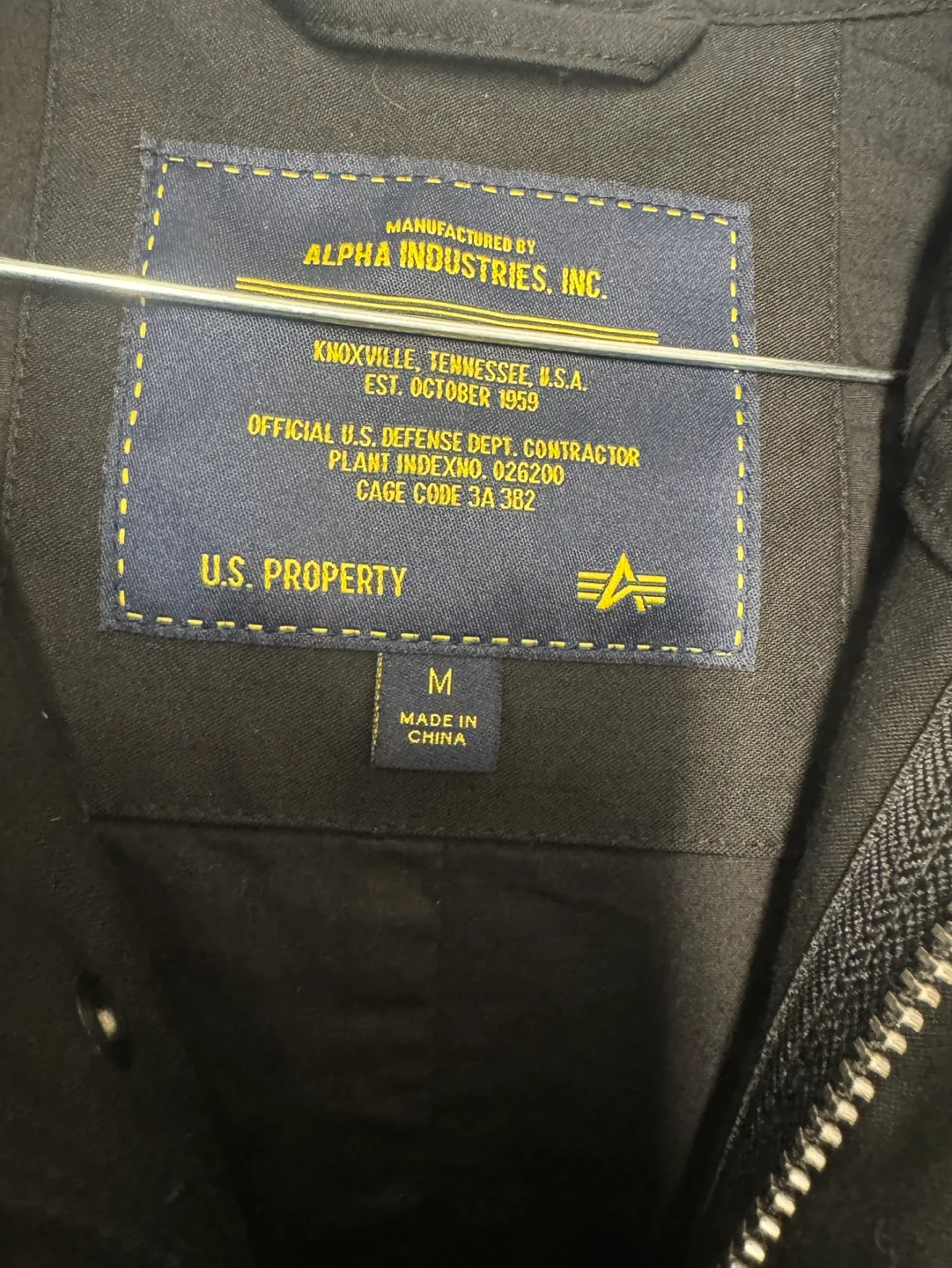 Alpha Industries Men's Black Hooded Parka image indicator(6)