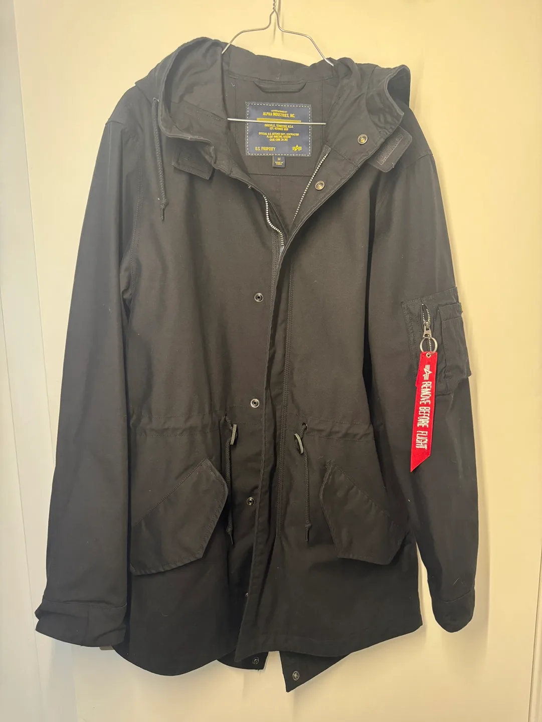 Alpha Industries Men's Black Hooded Parka image indicator(3)