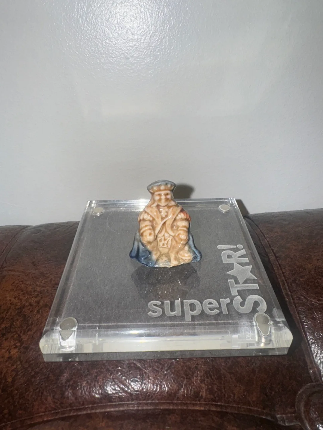 Porcelain Figurines image indicator(9)