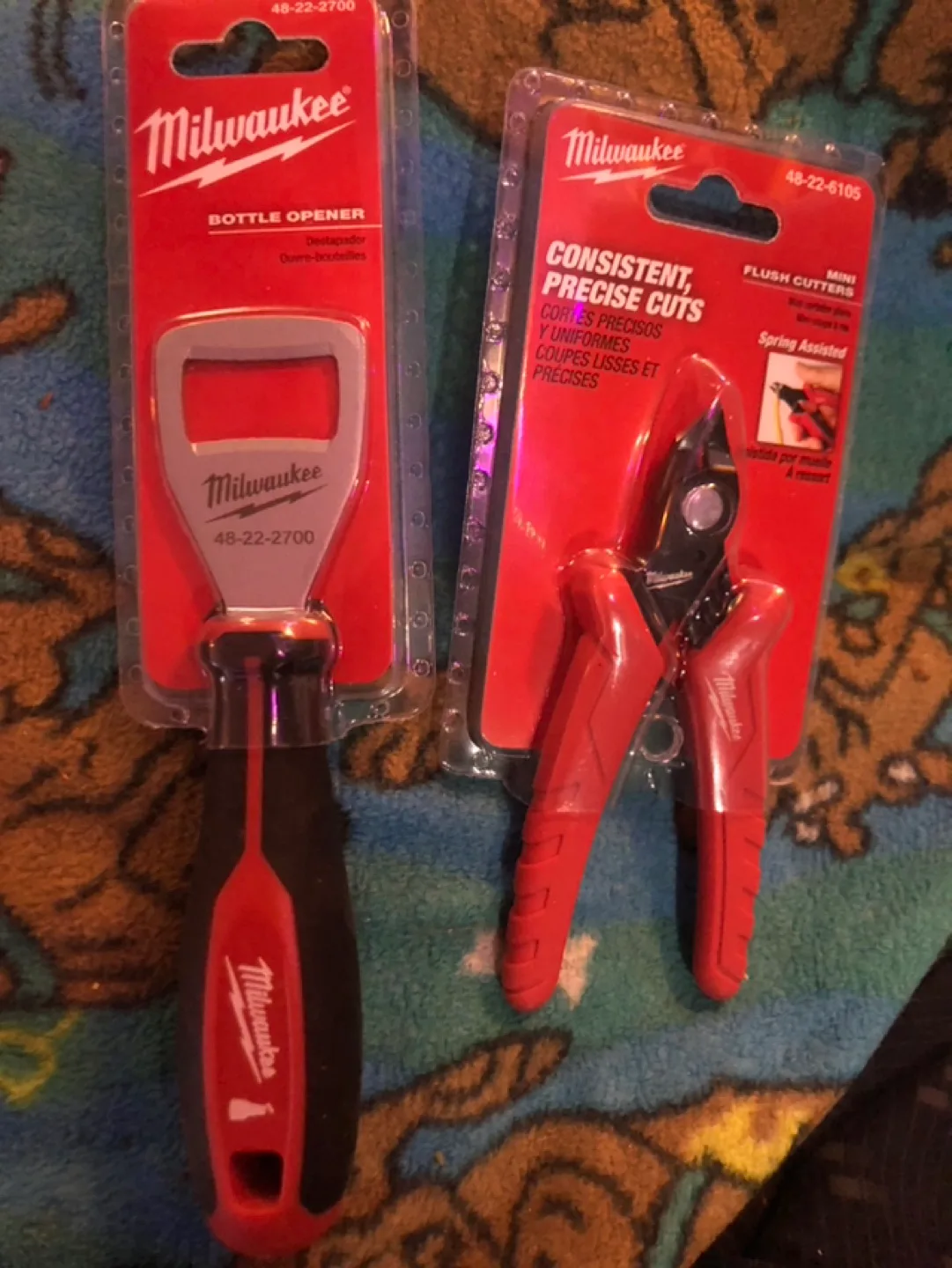 Milwaukee Flush Cutters and Bottle Opener image indicator(6)