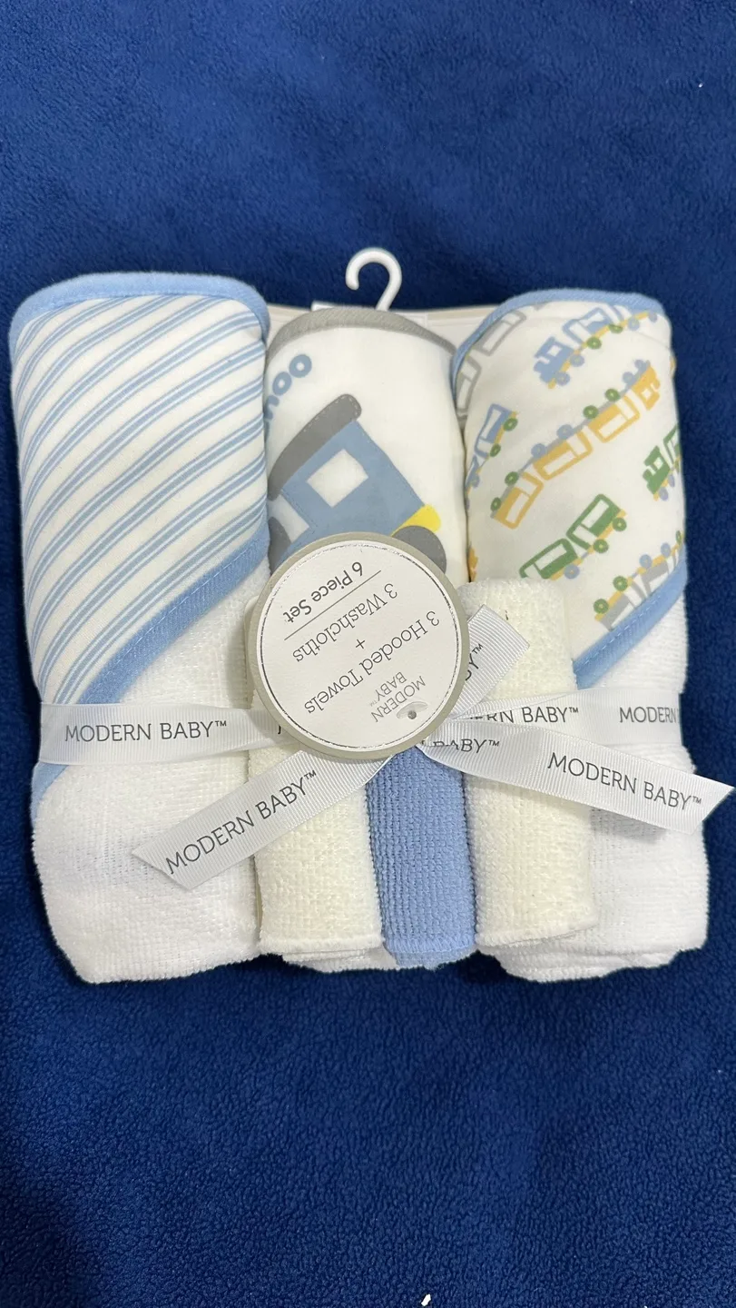 Baby Bundle: Nursing Cover, Happiest Baby Swaddle, & More! image indicator(5)
