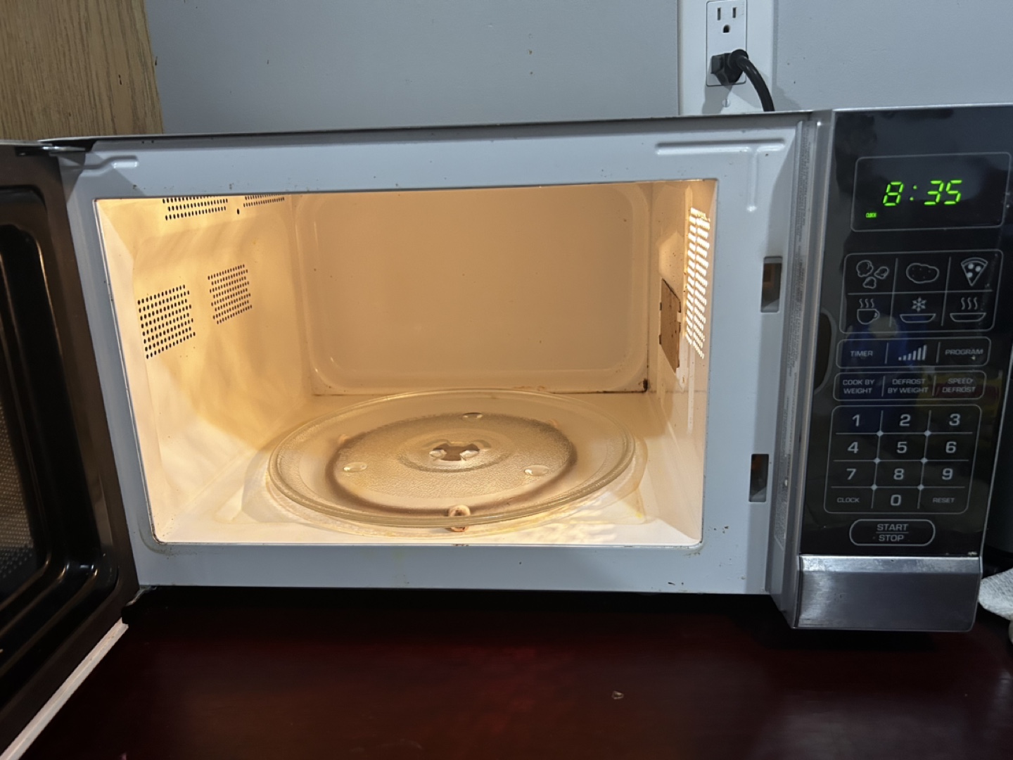 Bistro 0.9 cu ft Microwave Oven - Stainless Steel - photo 3