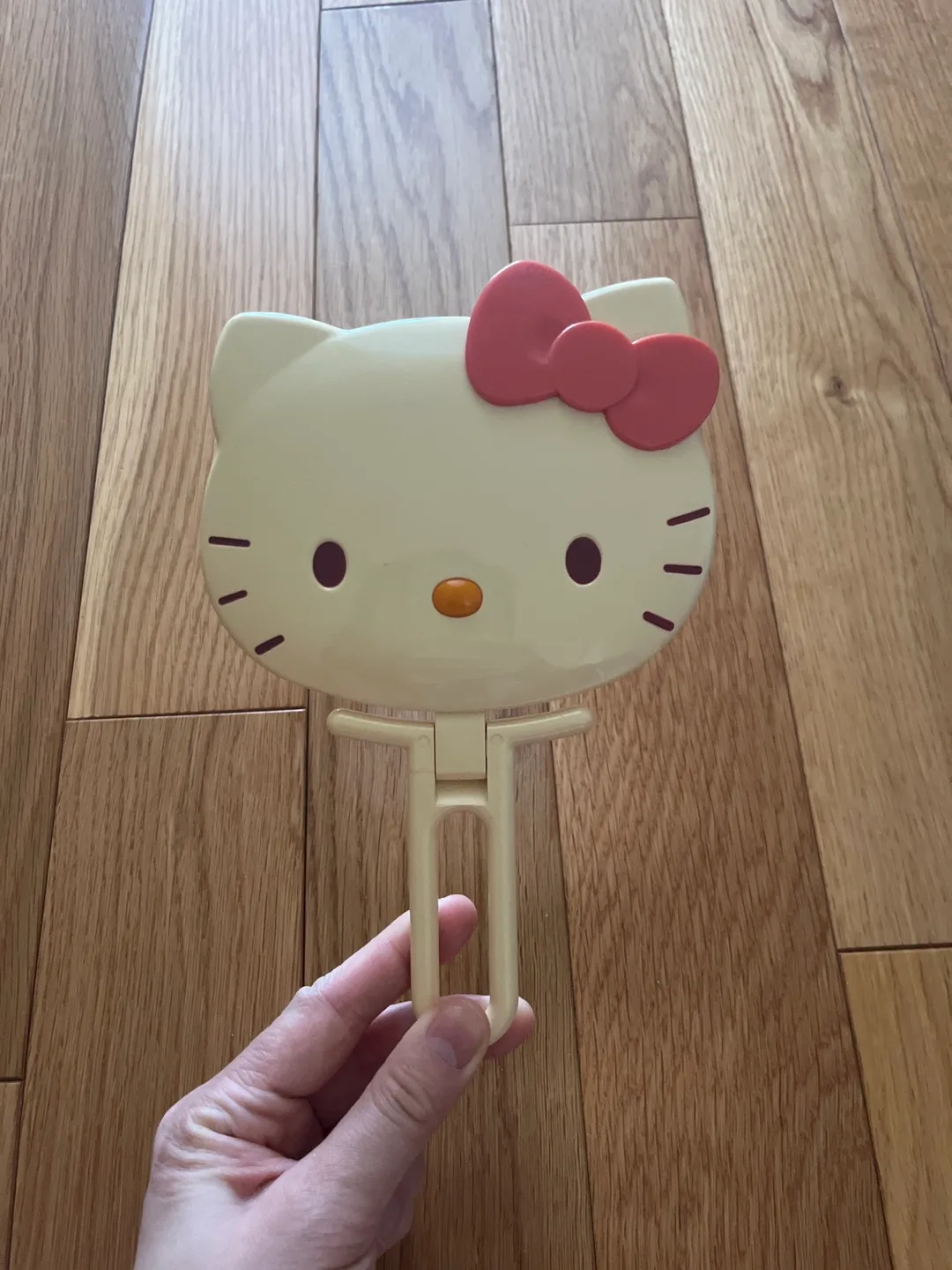 Hello Kitty Handheld Mirror image indicator(3)