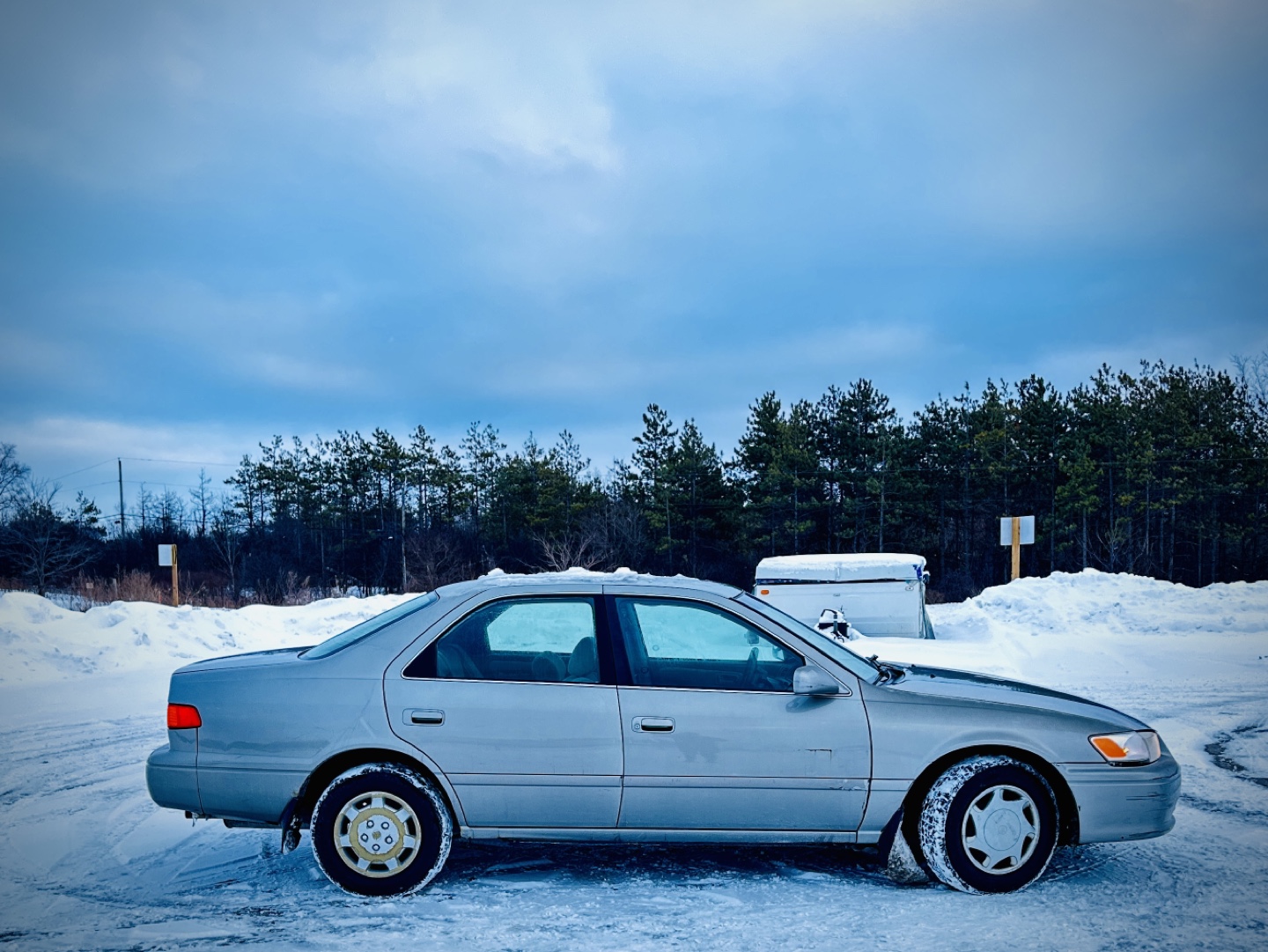 2001 Toyota Camry LE - photo 4