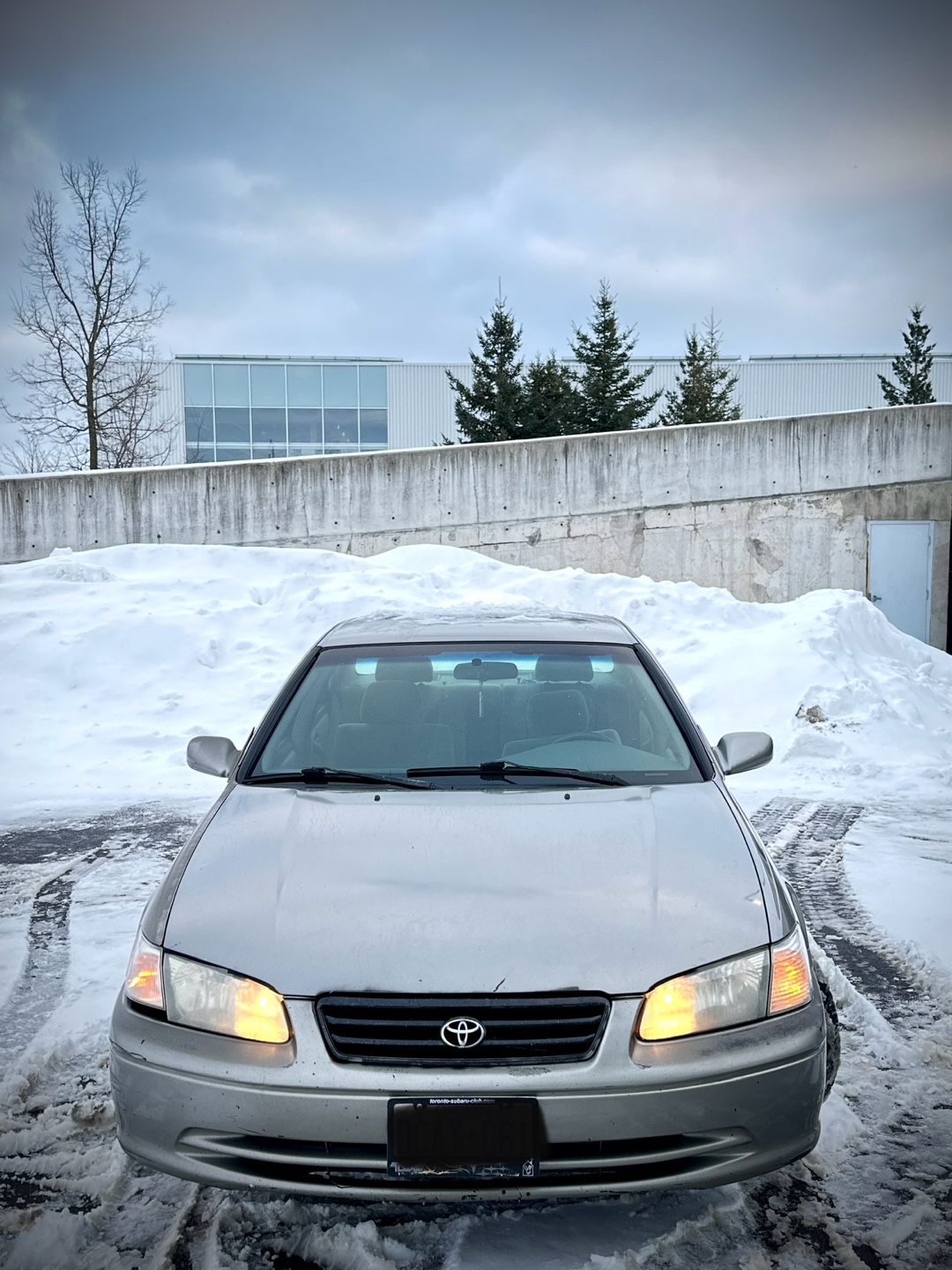 2001 Toyota Camry LE - photo 2