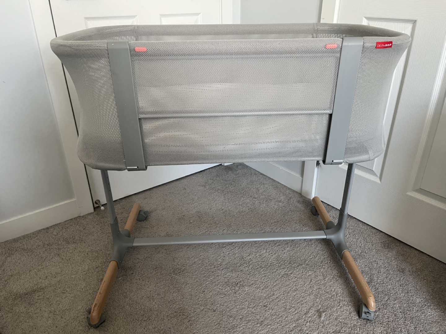 Skip Hop Baby Bassinet - Grey