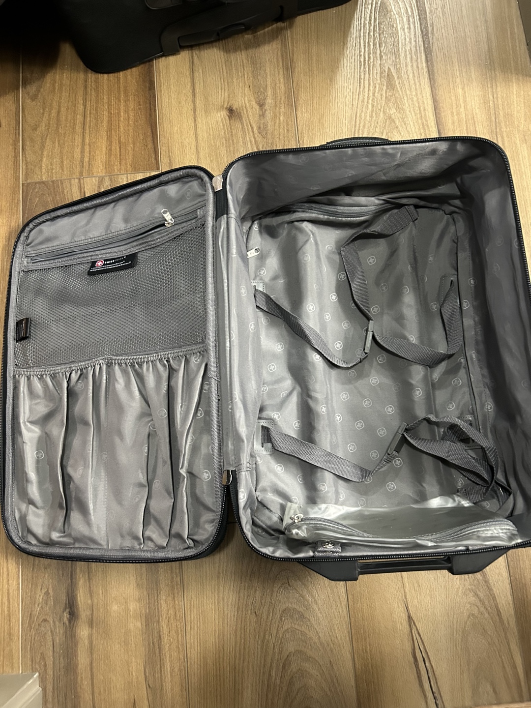 SwissGear Carry-On Suitcase - photo 5