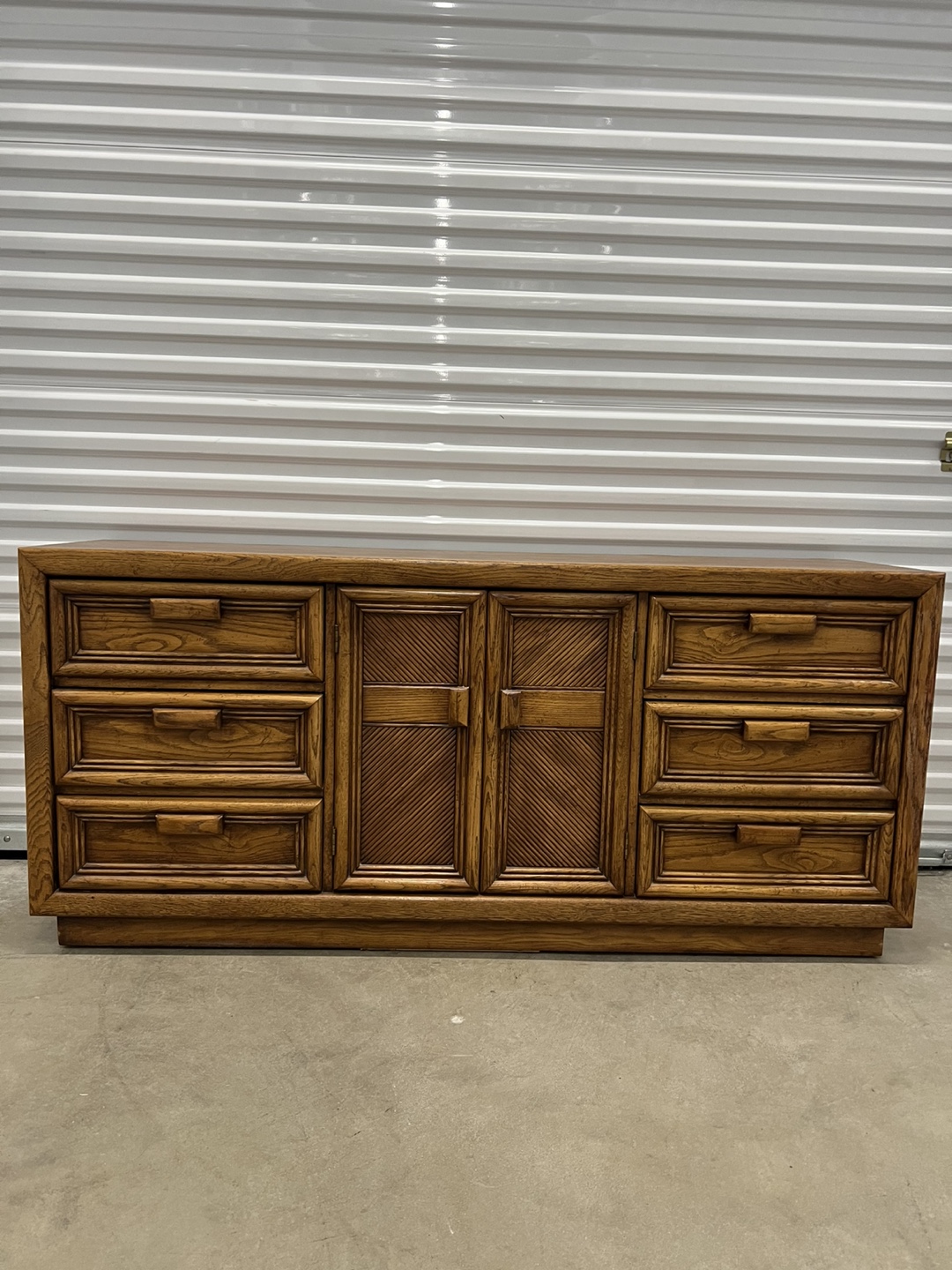 Wooden 9 drawers Dresser