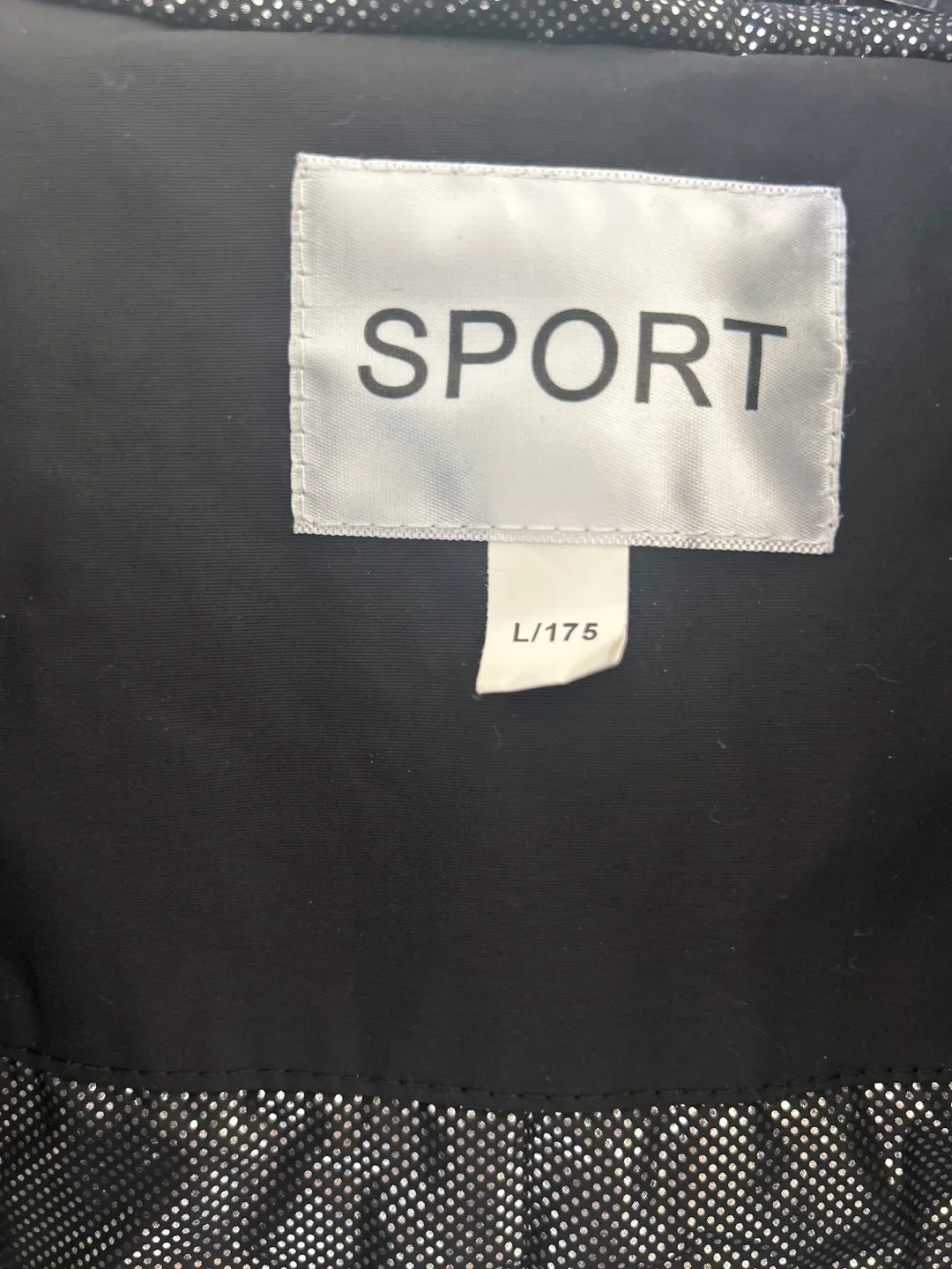 Black Snowsuit Size L/175 image indicator(2)