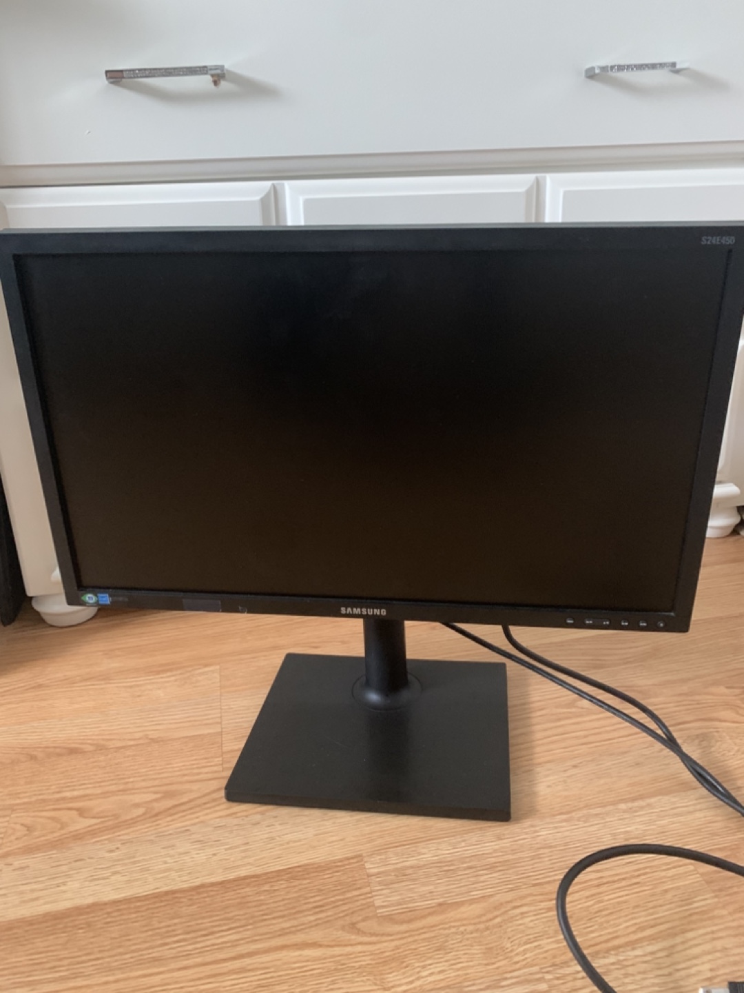 Pair of Samsung S24E390HL 24-inch Monitors - photo 3