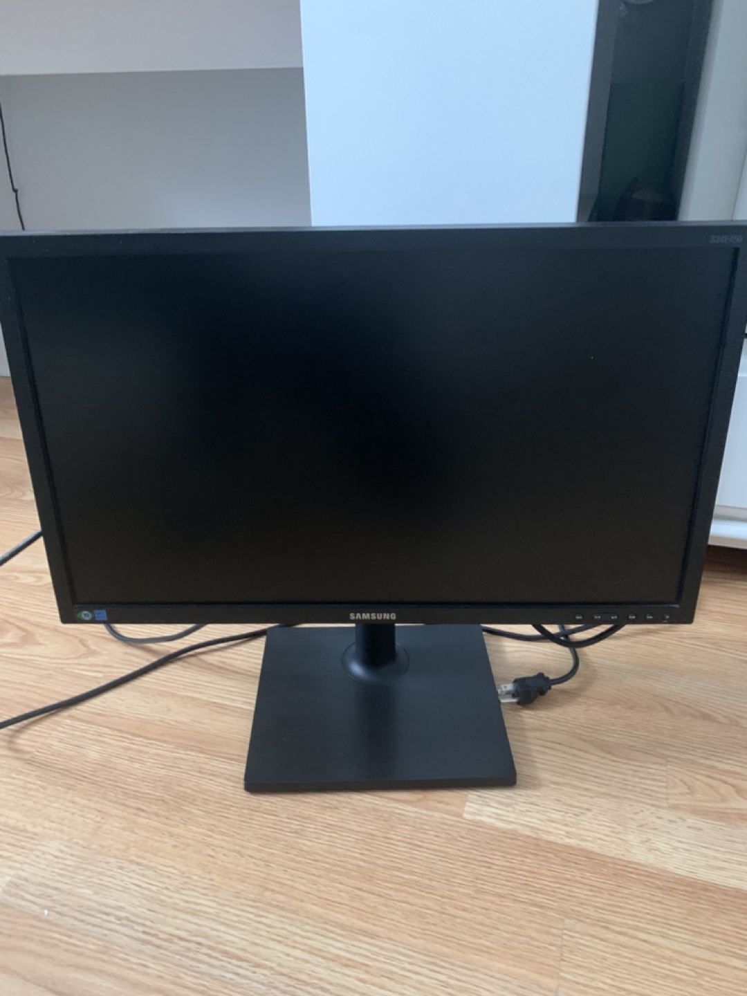 Pair of Samsung S24E390HL 24-inch Monitors - photo 2