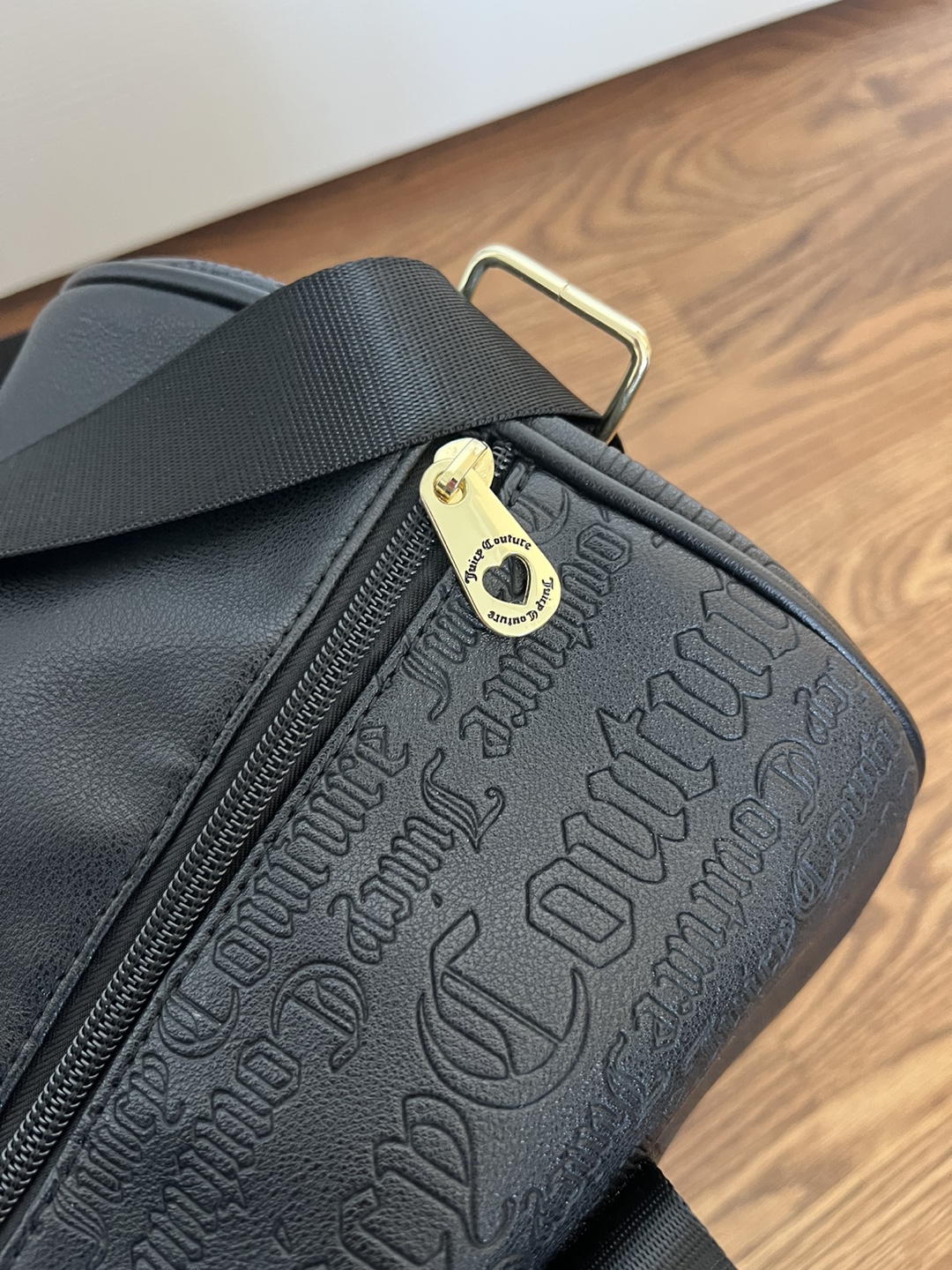 Juicy Couture Black Weekender Bag - photo 5