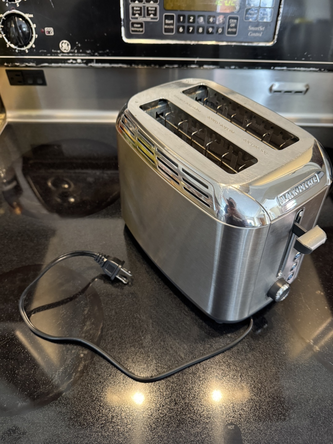 Black+Decker 2-Slice Toaster - Stainless Steel