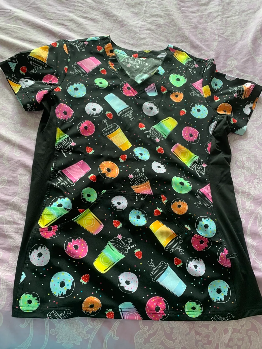 New Nursing Scrub V-Neck size M image indicator(2)