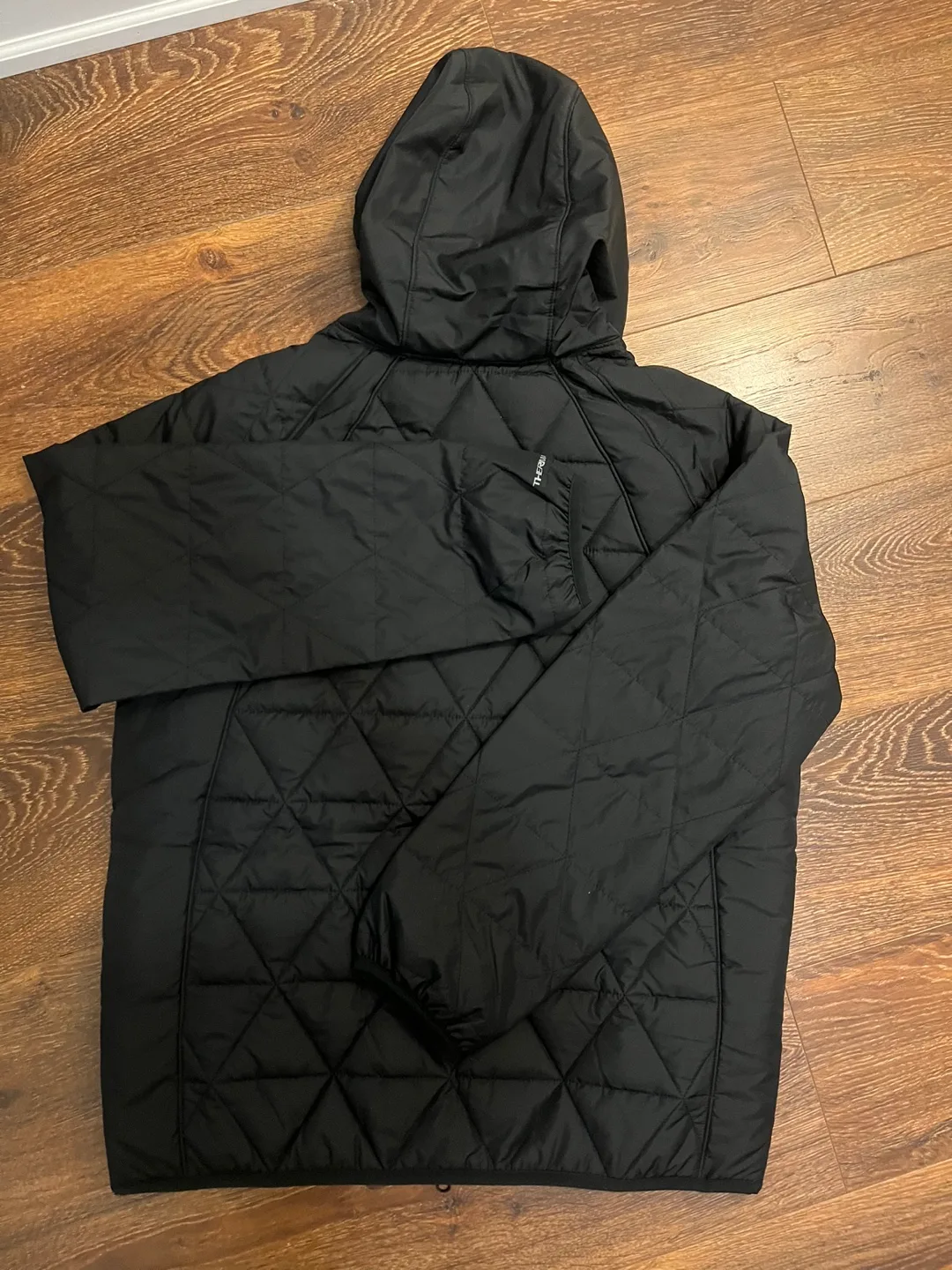 SELLING: Jordan Jacket image indicator(2)