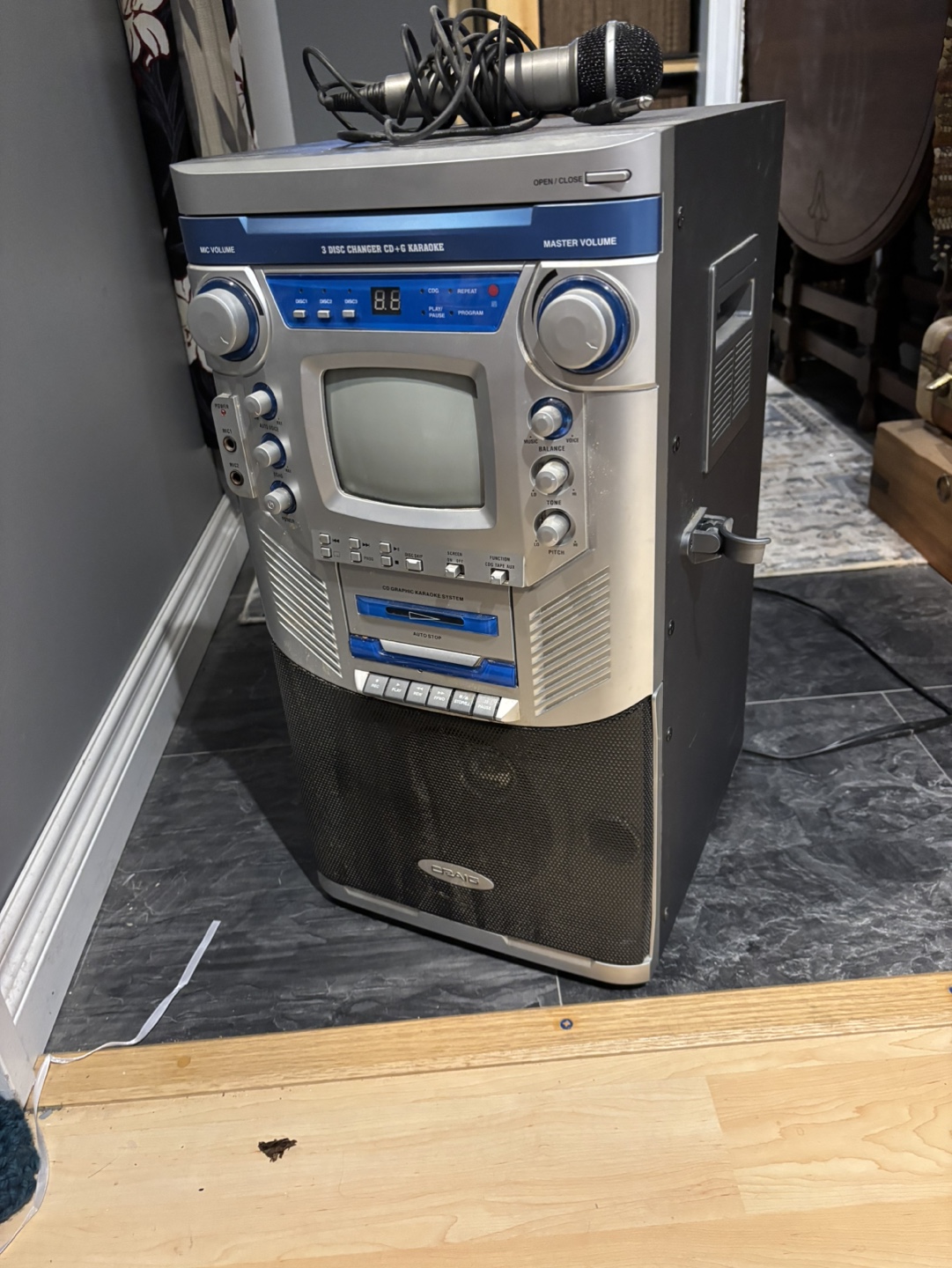 Karaoke Machine with CDs - photo 2