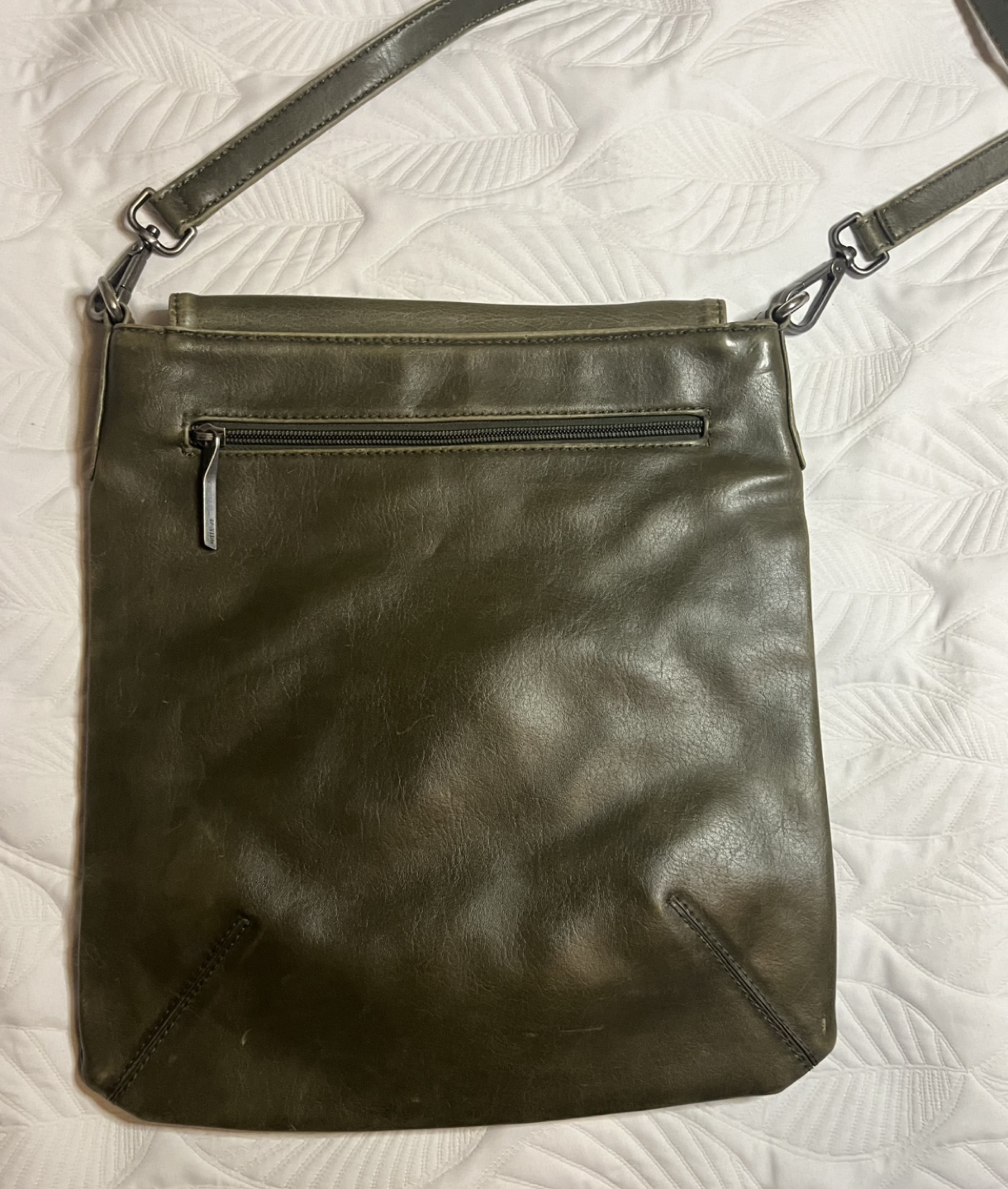 Matt & Nat Olive Green Vegan Leather Crossbody Bag - photo 5