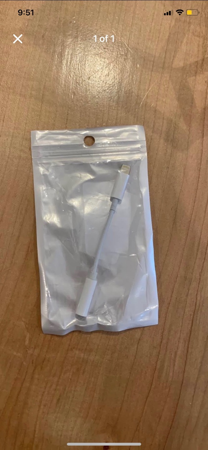 Apple Lightning to 3.5mm Headphone Jack Adapter