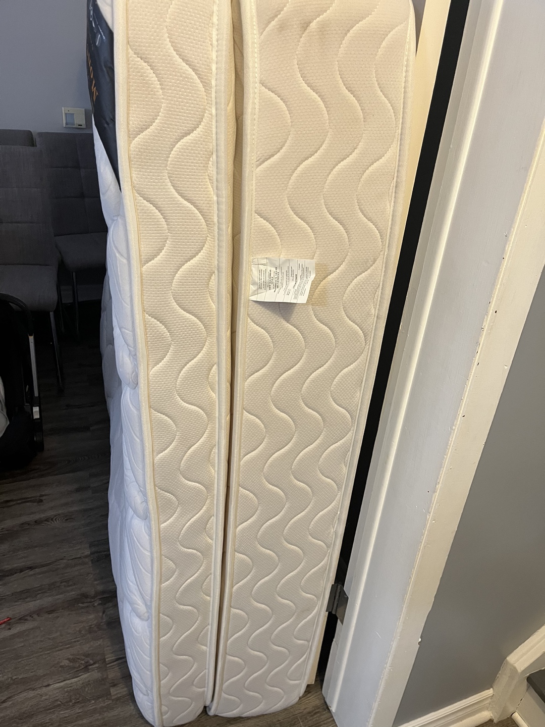 Mattress  queen - photo 2