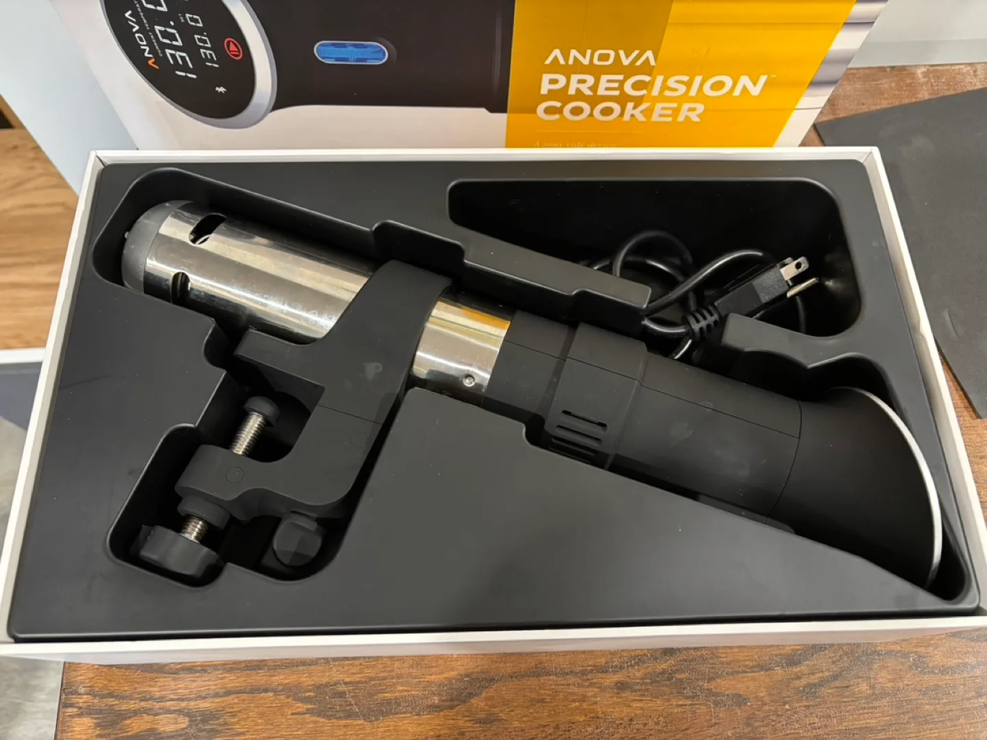 Sous Vide + 8 Quart Rubbermaid Container image indicator(2)