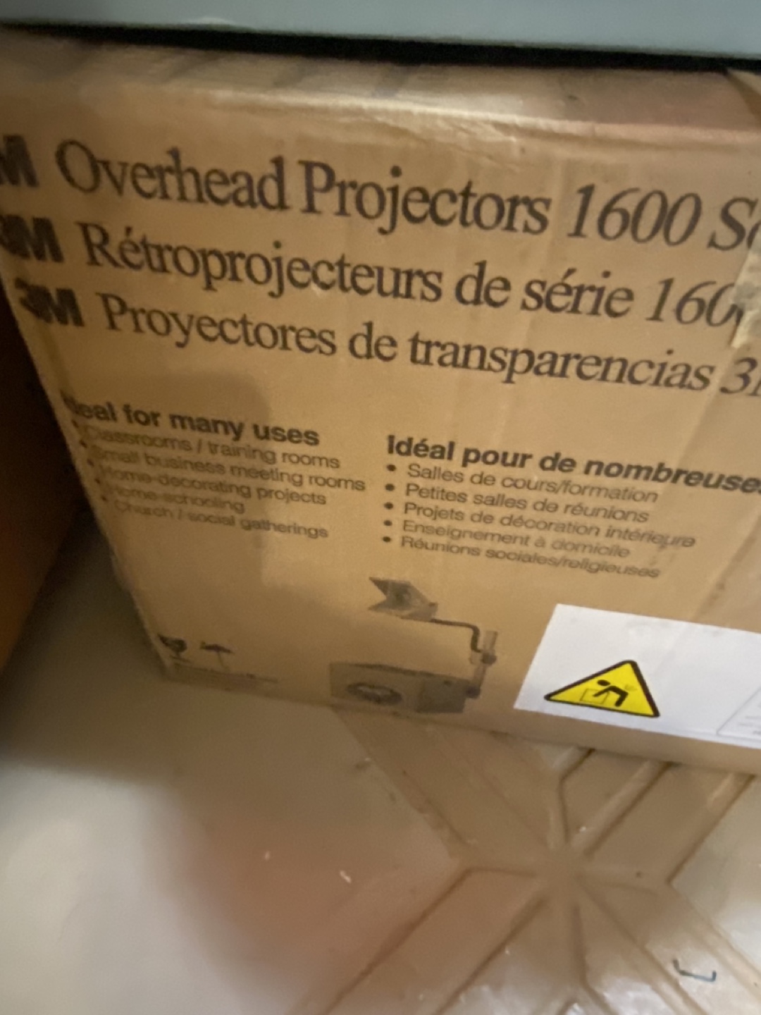 3M Overhead Projector 1600 Series #freecycle - photo 2