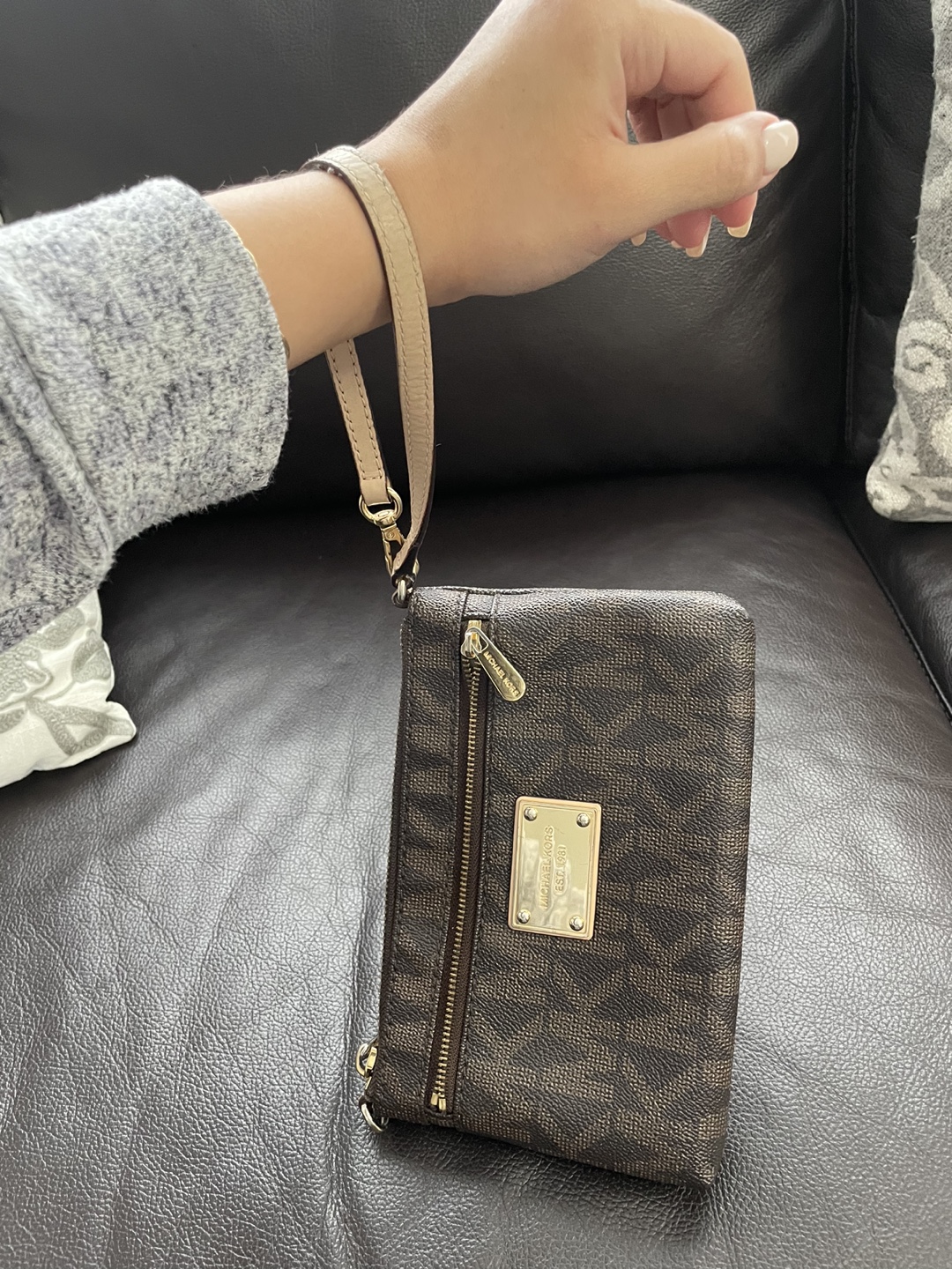 Michael Kors Brown Wristlet - photo 3