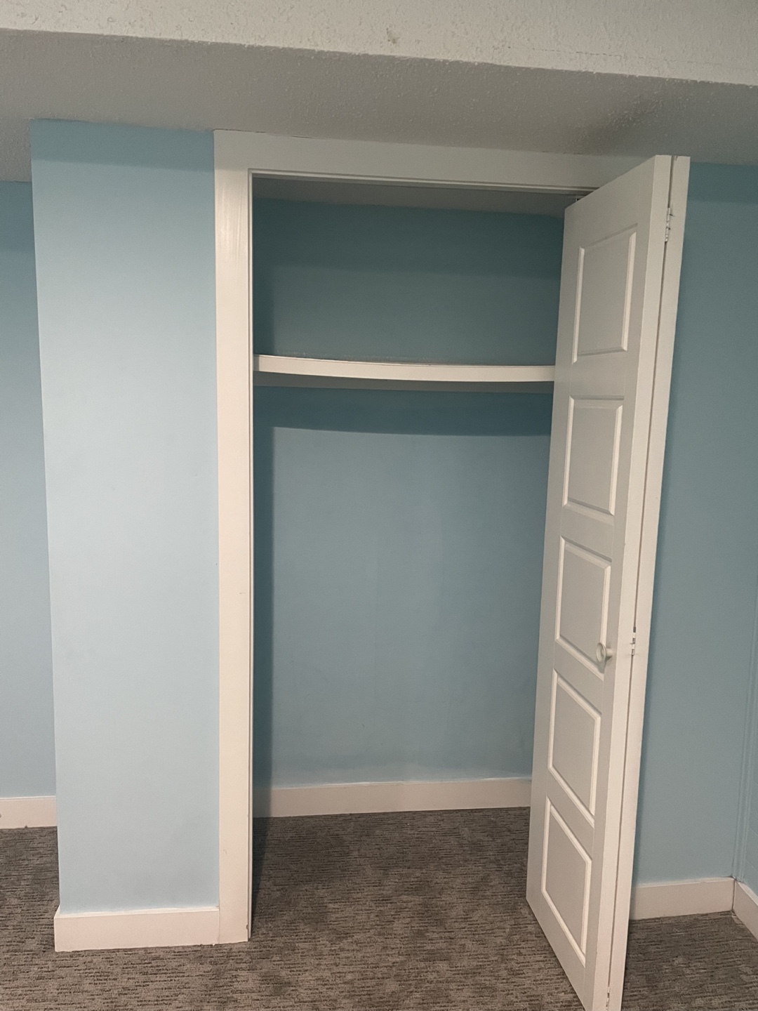 Bassment for rent - photo 5