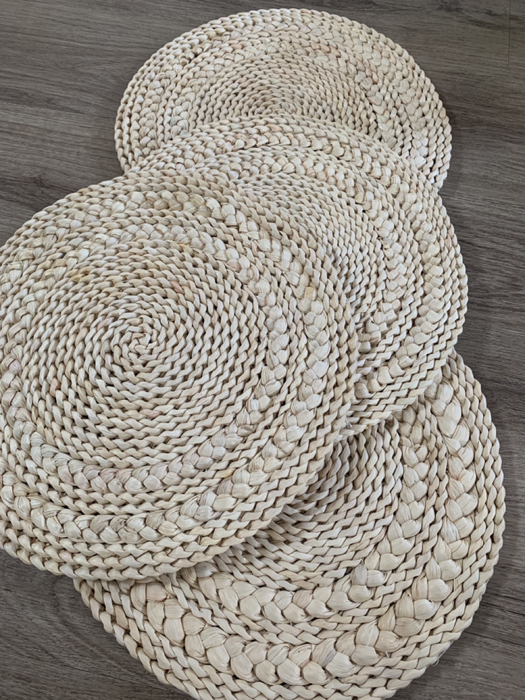 Urban Barn Mahi Round Placemats (Set of 4)