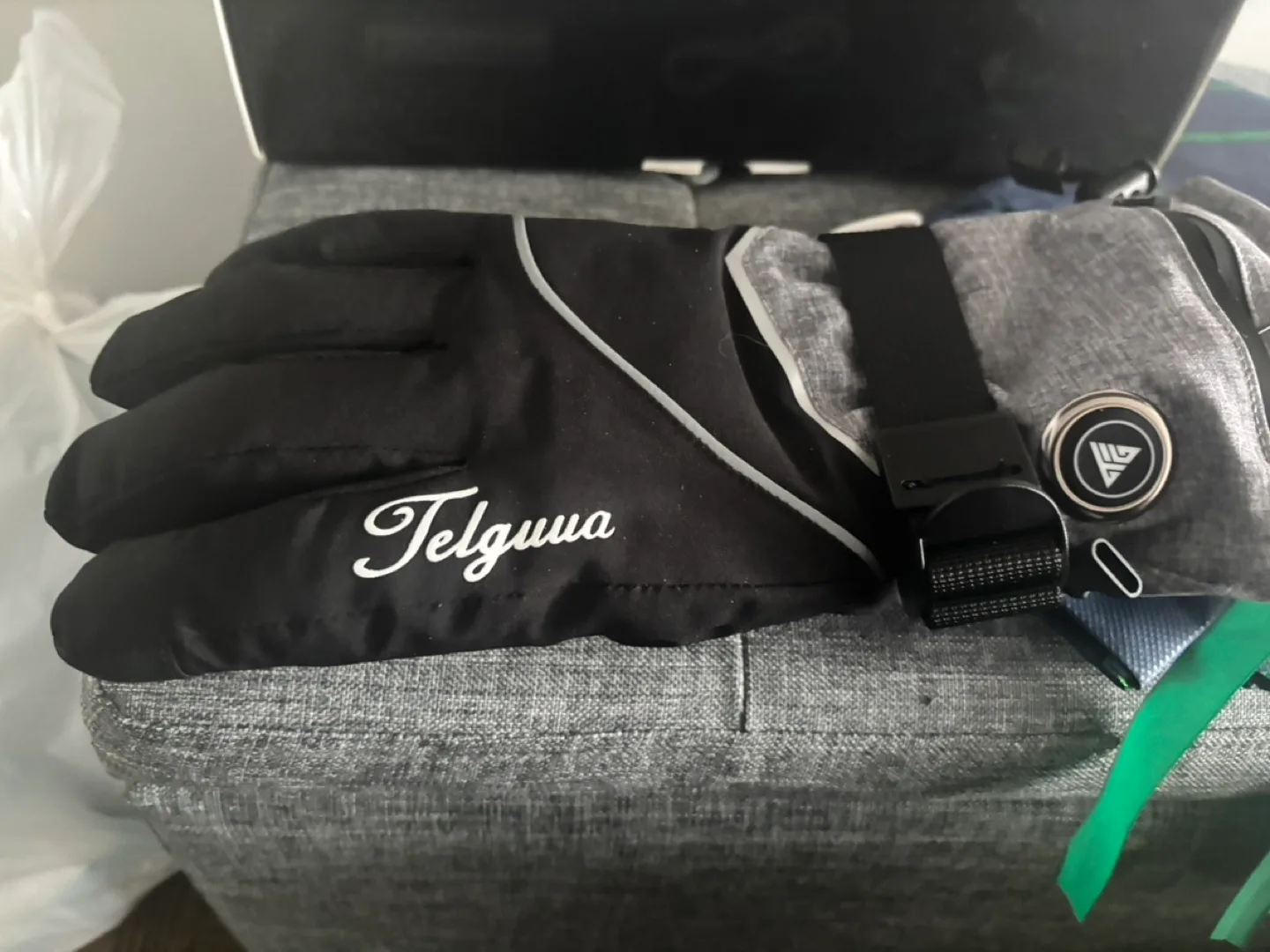 Telguua Heated Gloves with Battery Packs image indicator(3)