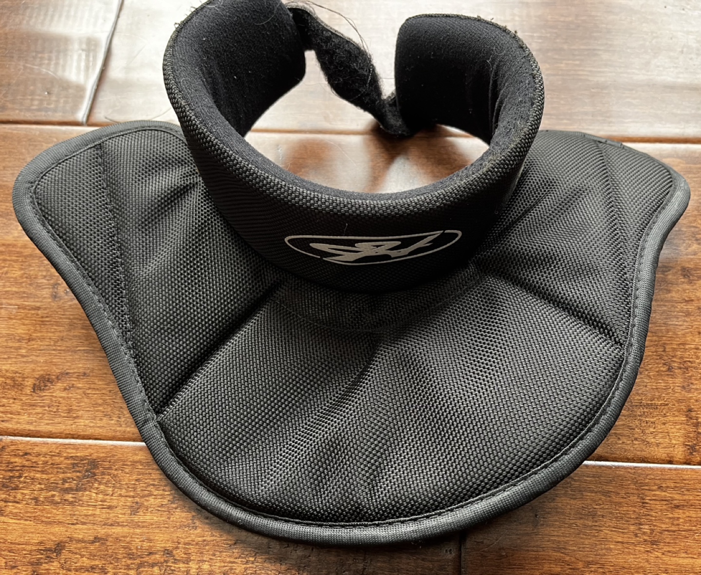 Junior Hockey Neck Guard
