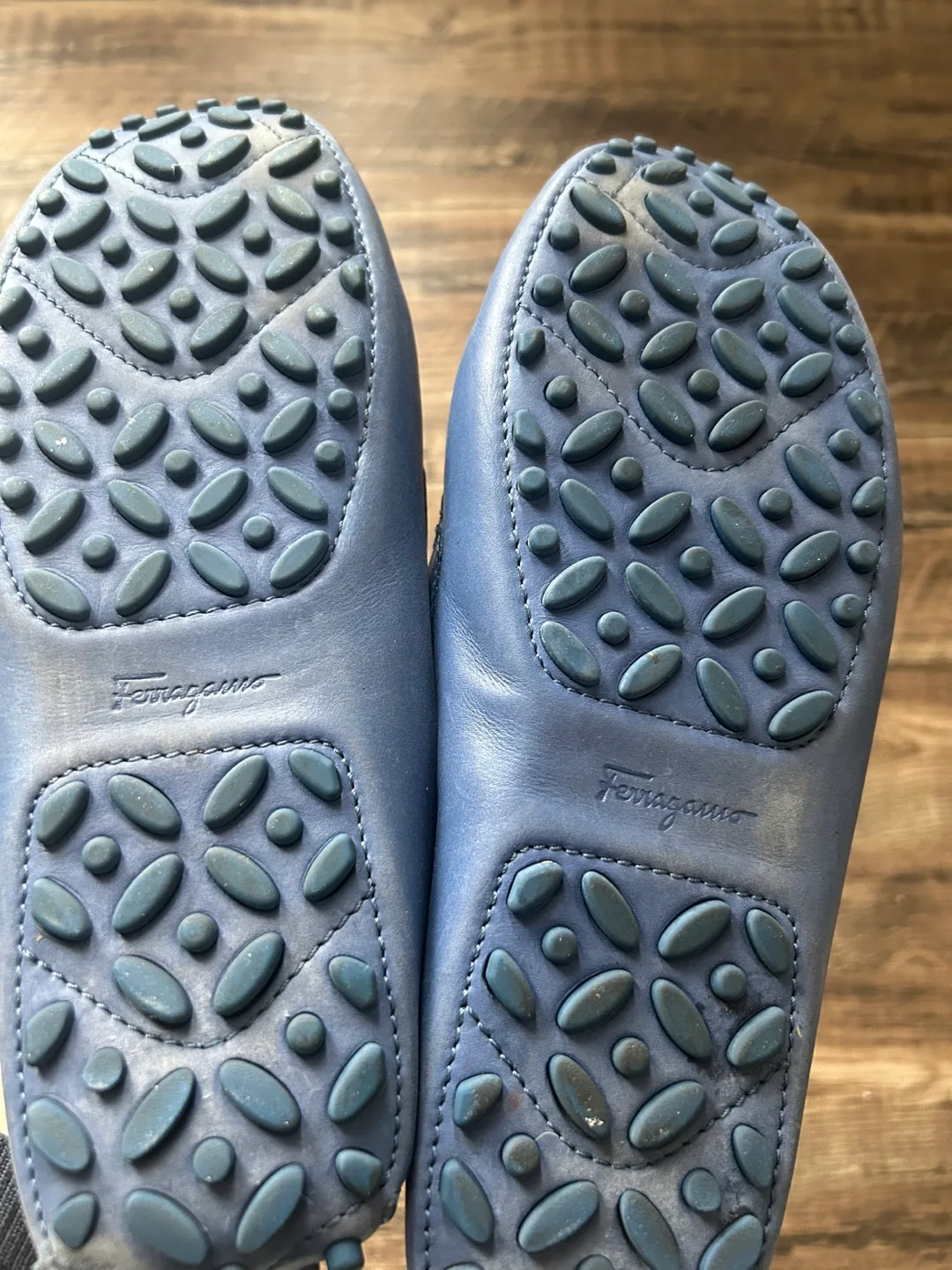 Ferragamo blue leather oxford loafers - Size 8 image indicator(7)