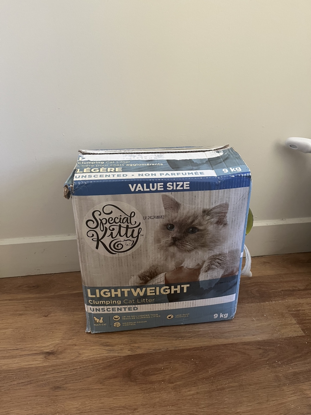 9kg Special Kitty Lightweight Clumping Cat Litter - Unscented