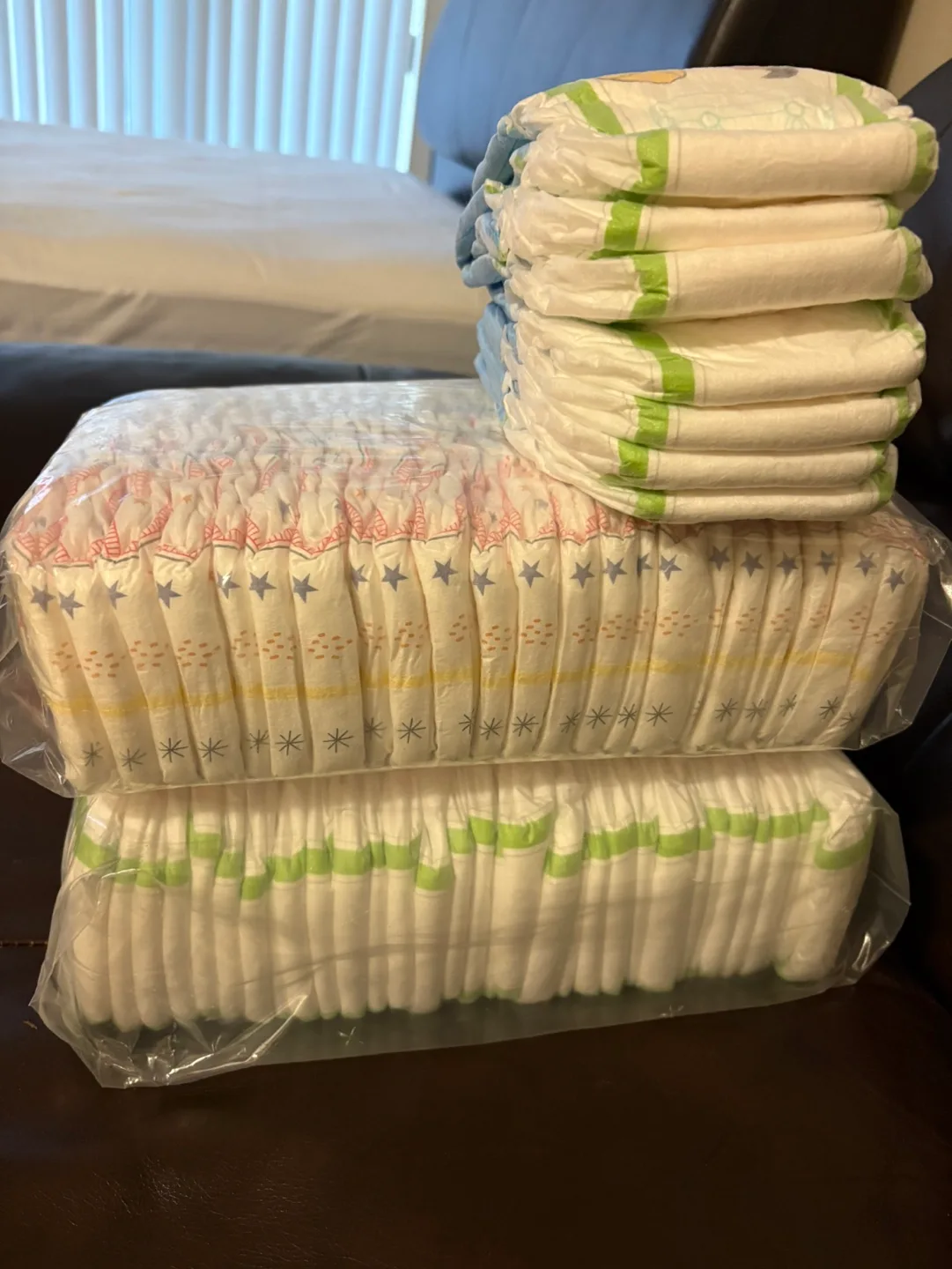 Huggies Pull ups and Mickey Mouse Diapers image indicator(2)