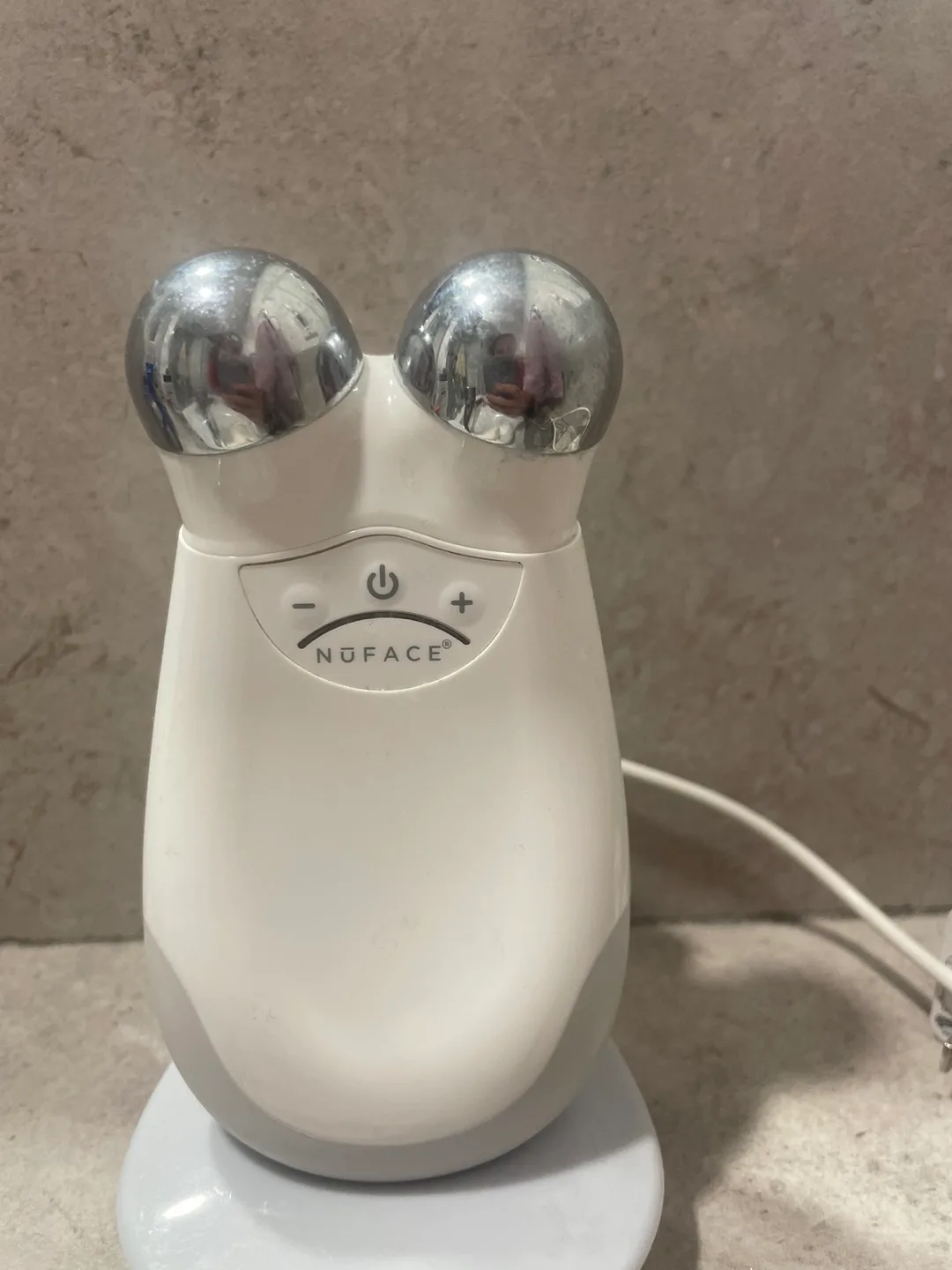NuFACE Mini Facial Toning Device thumbnail