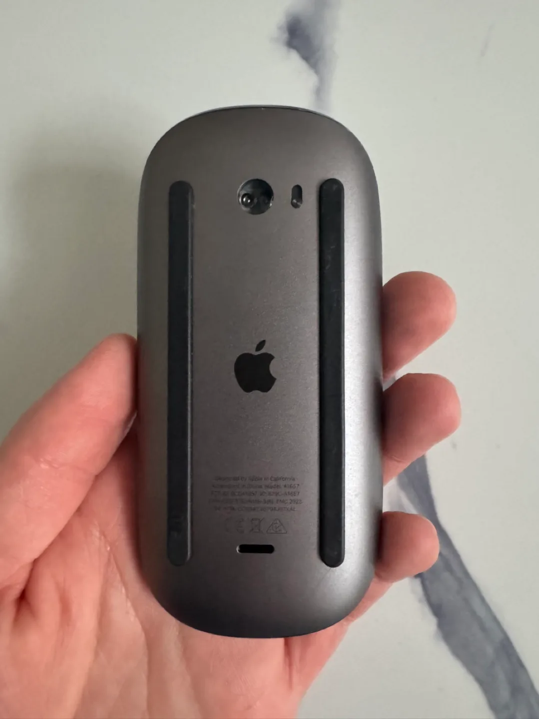 Apple Magic Mouse (Black, Brand New Condition) image indicator(4)