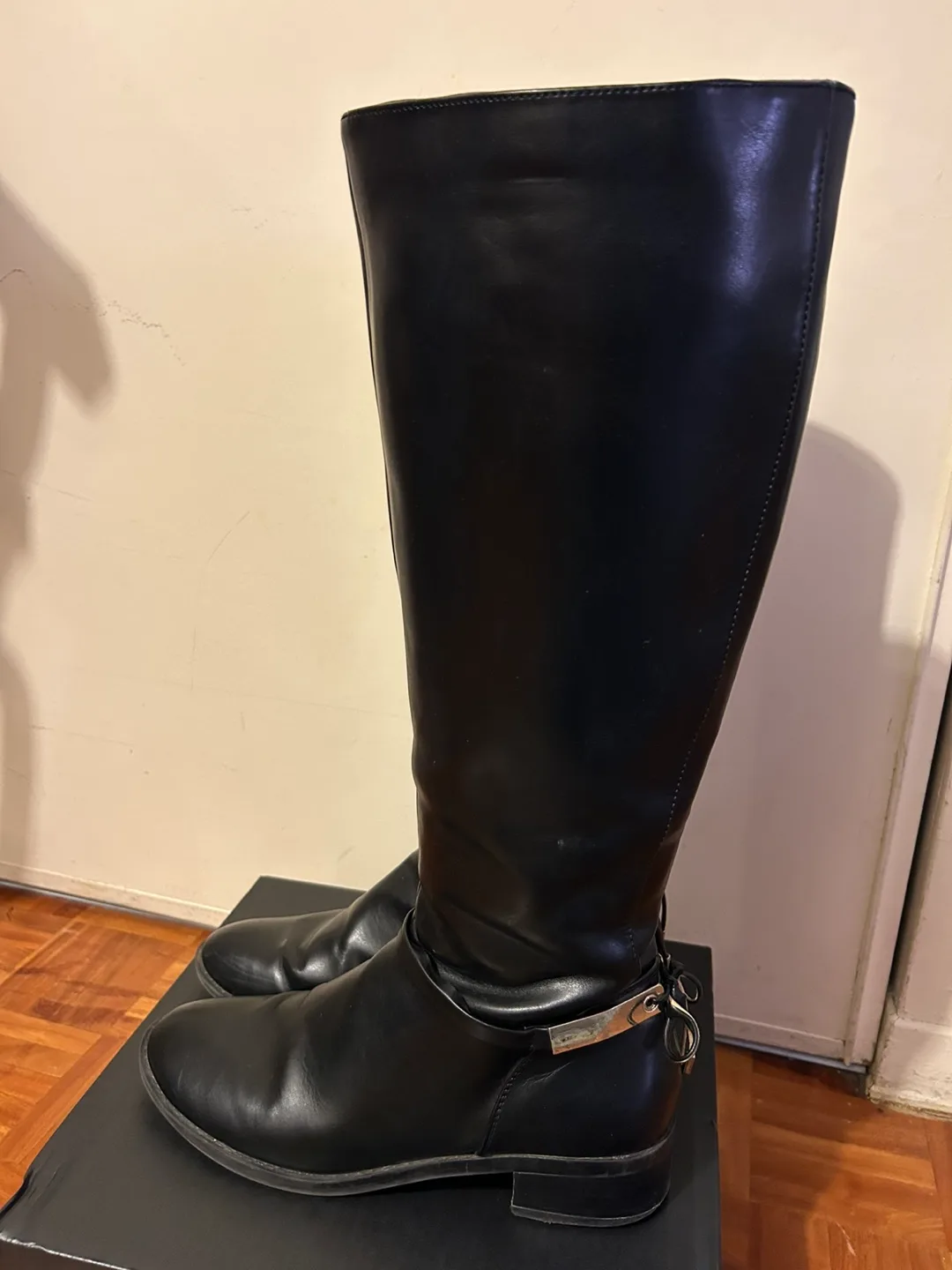 Women's Black Knee-High Boots - Size 10 image indicator(2)
