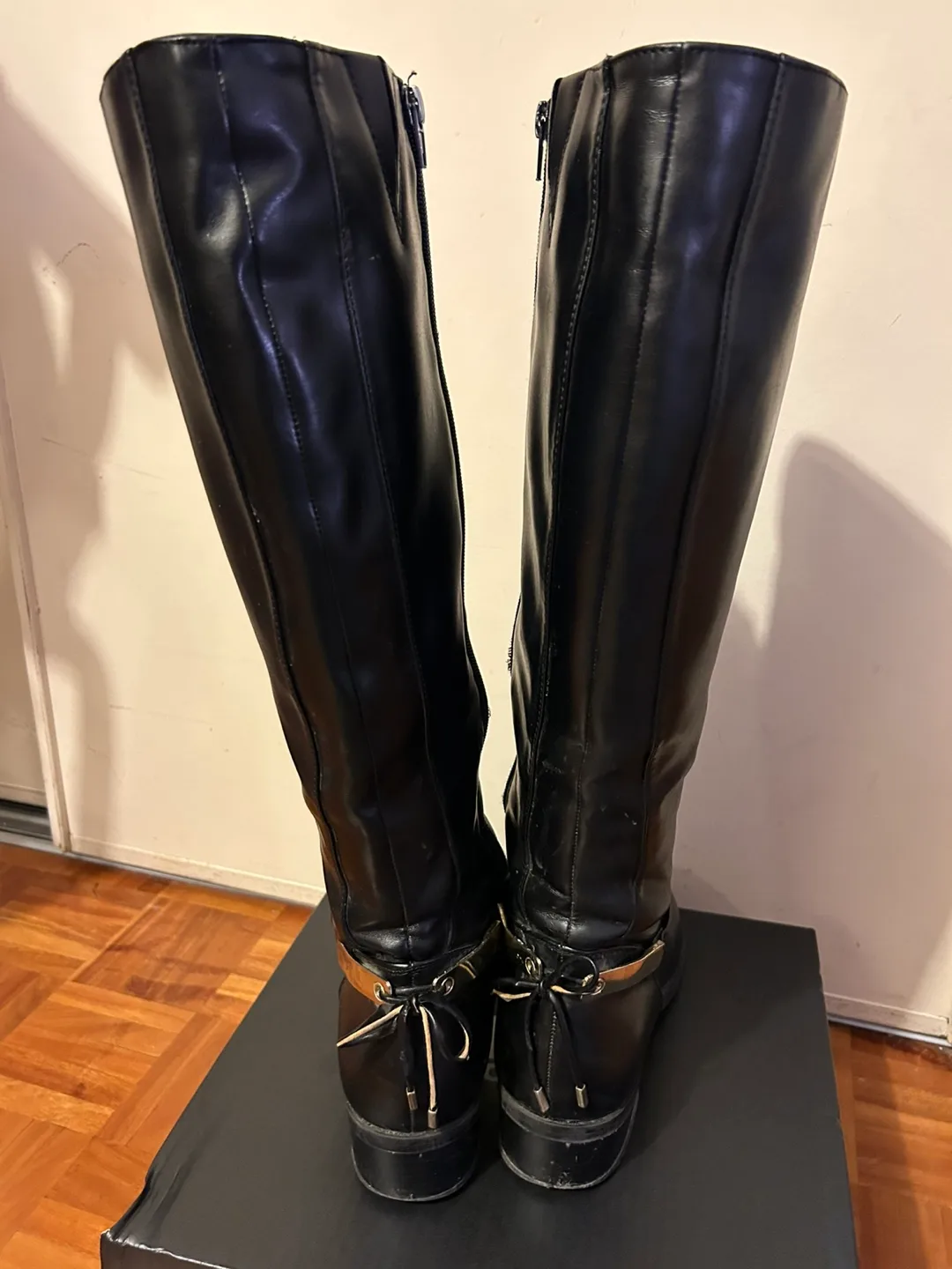 Women's Black Knee-High Boots - Size 10 image indicator(3)