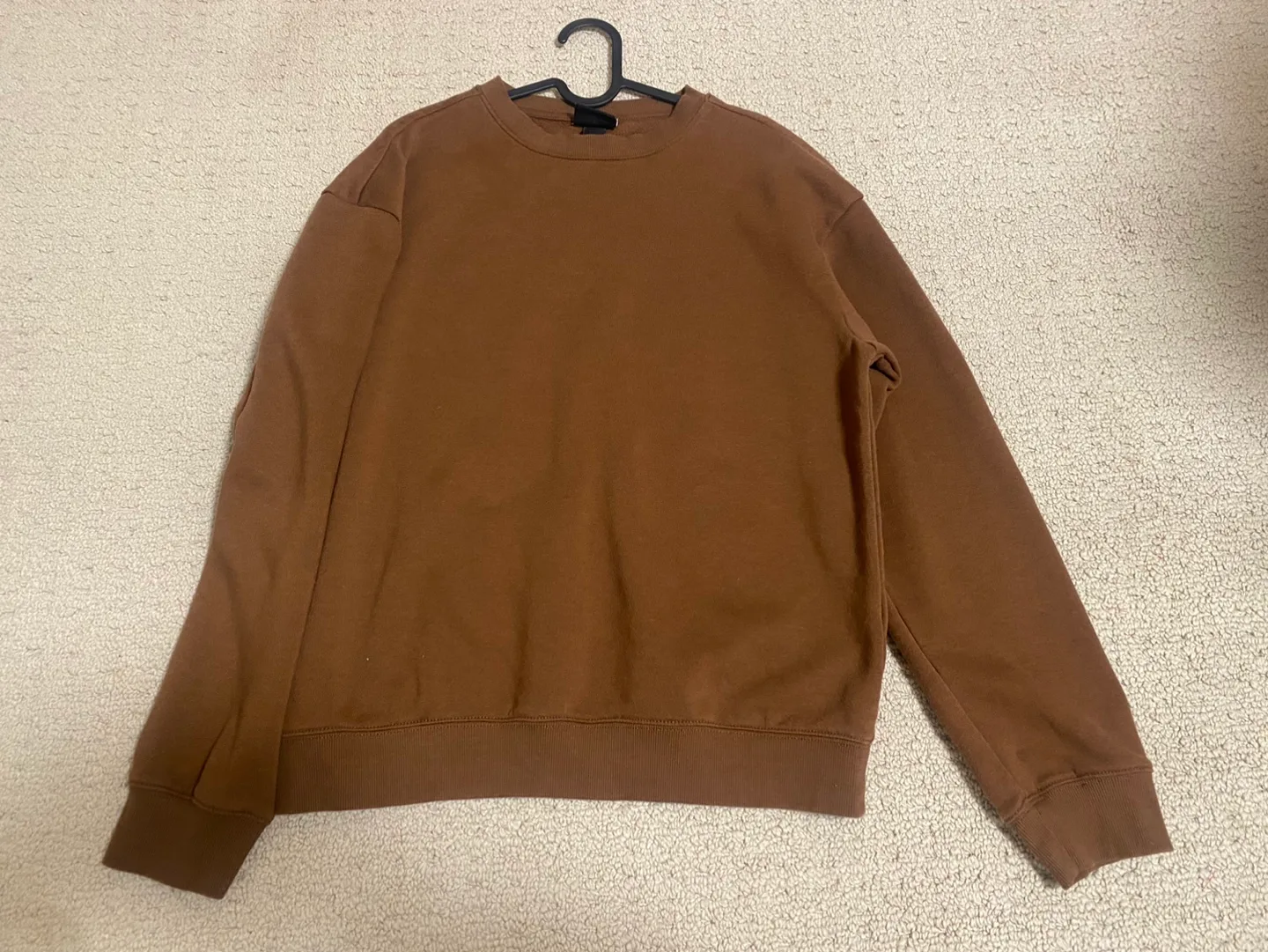 H&M Brown Relaxed Fit Crewneck Sweatshirt - Size Small image indicator(2)