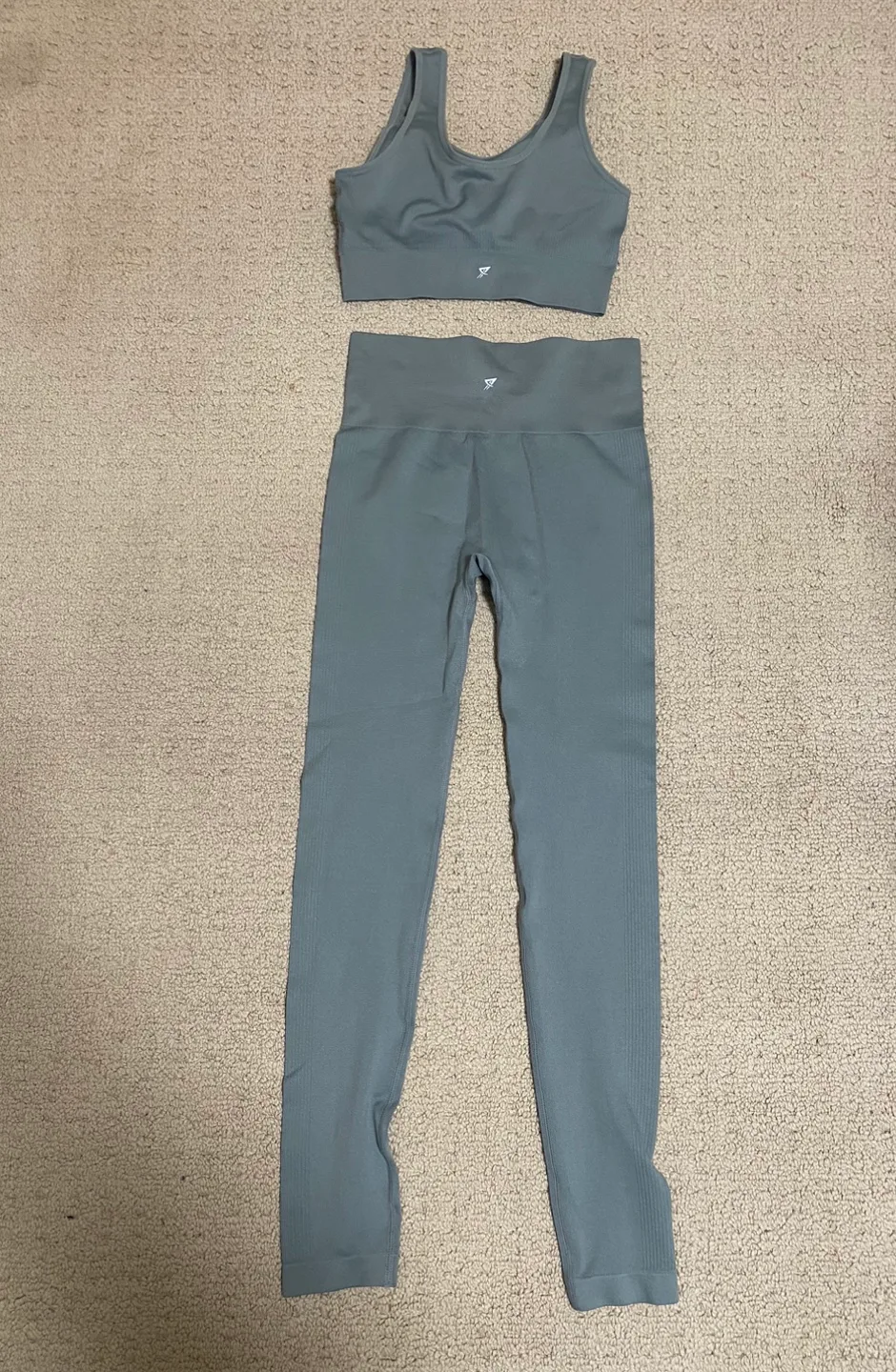 Work out Active wear 2-Piece Set - Sage Green image indicator(3)