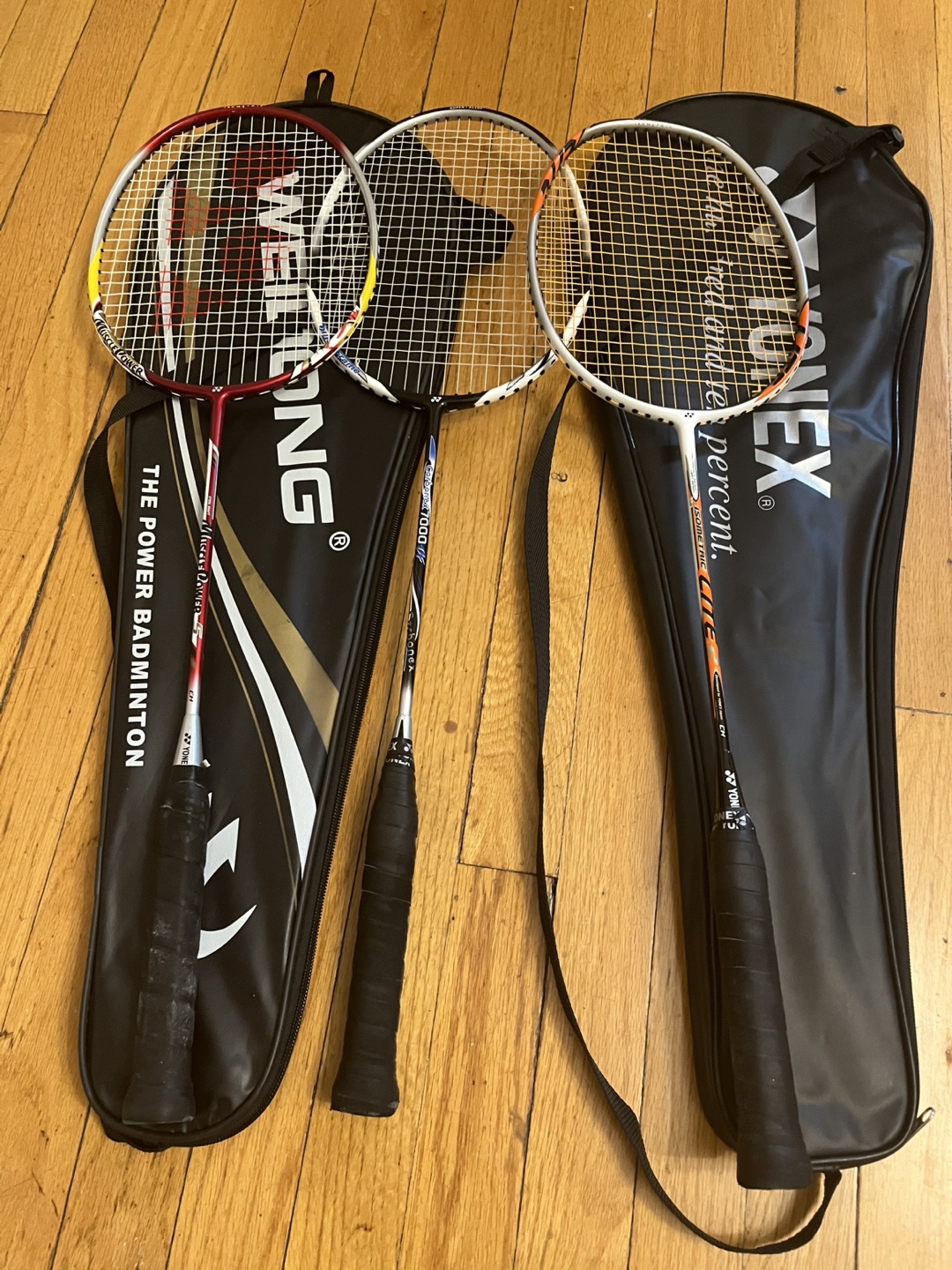 3 Badminton Rackets with Bags - photo 2