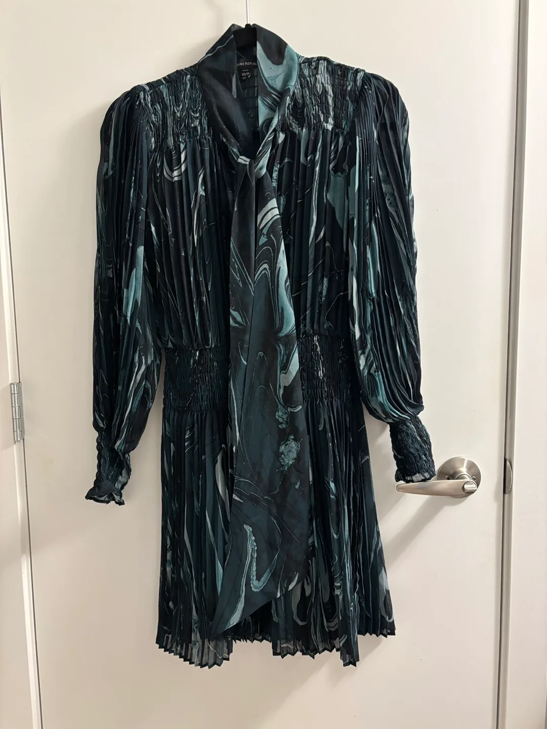 Banana Republic Petite XS/TP Pleated Mini Dress thumbnail