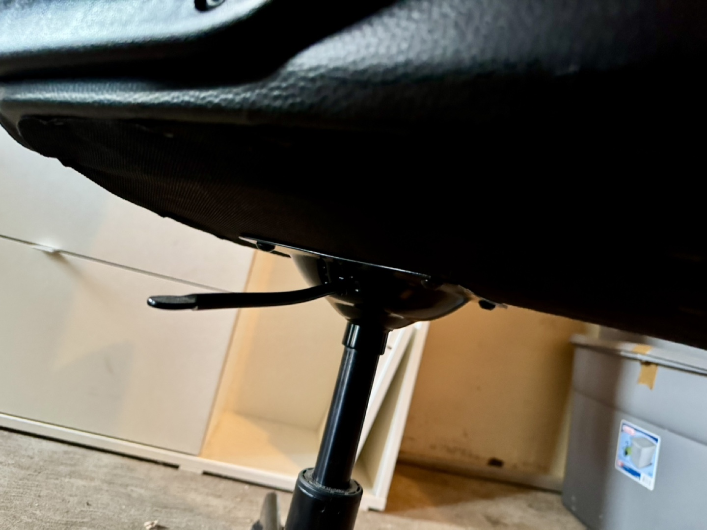 Black Office Chair - photo 3