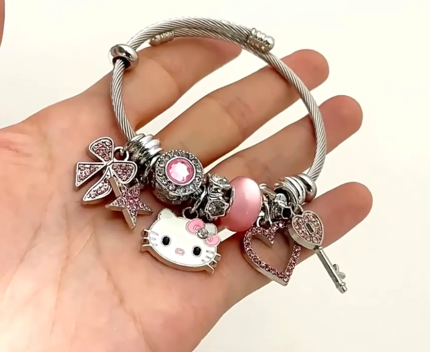 Hello Kitty Charm Bracelet image indicator(5)