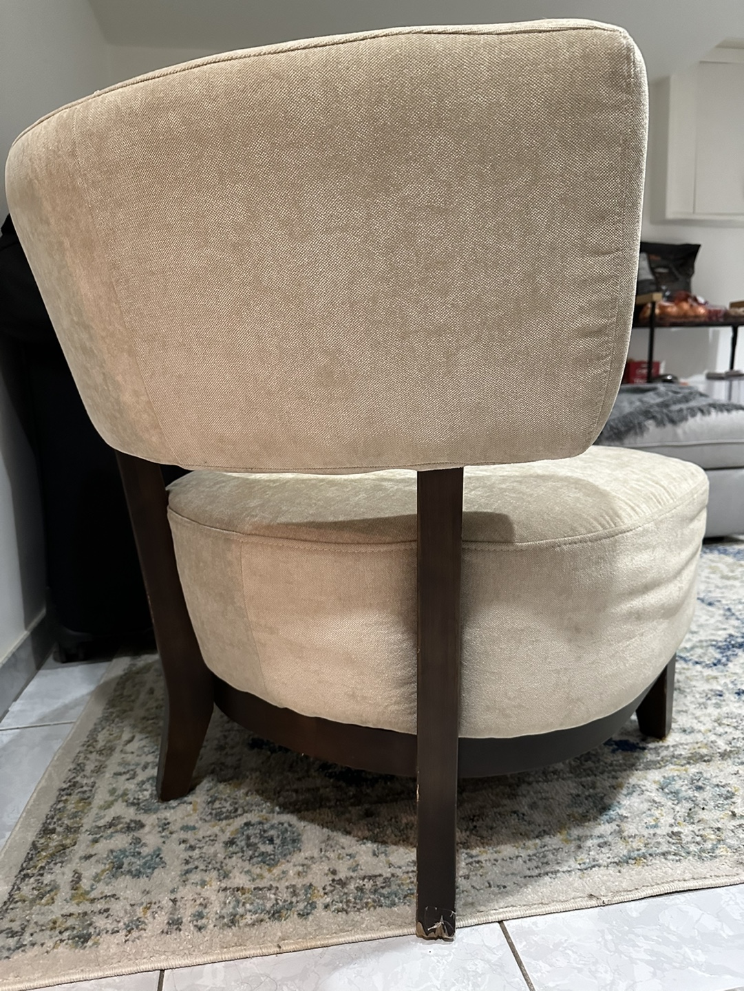 Beige Accent Chair with Dark Wood Legs - photo 4