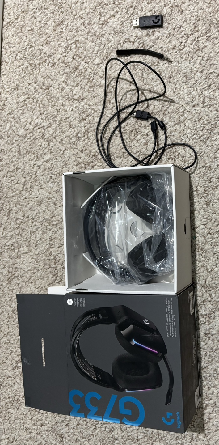 Logitech G733 Wireless Gaming Headset